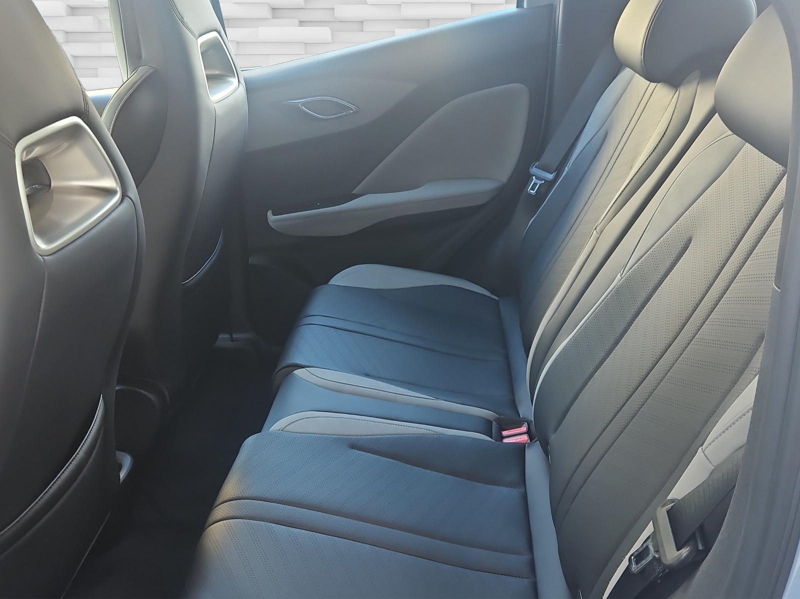 BYD Dolphin Surf 30 kWh Active-image-10