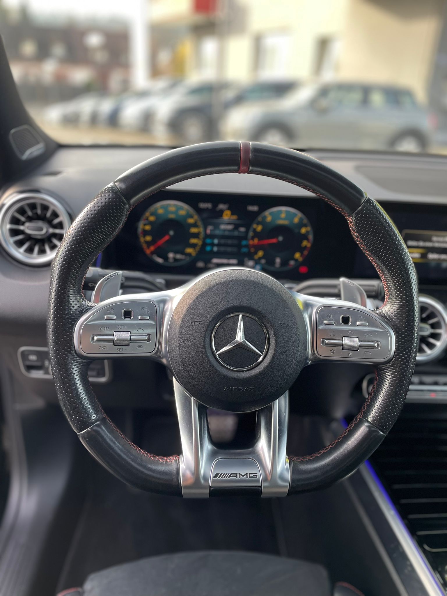 MERCEDES-BENZ GLB 35 AMG 4matic-image-17