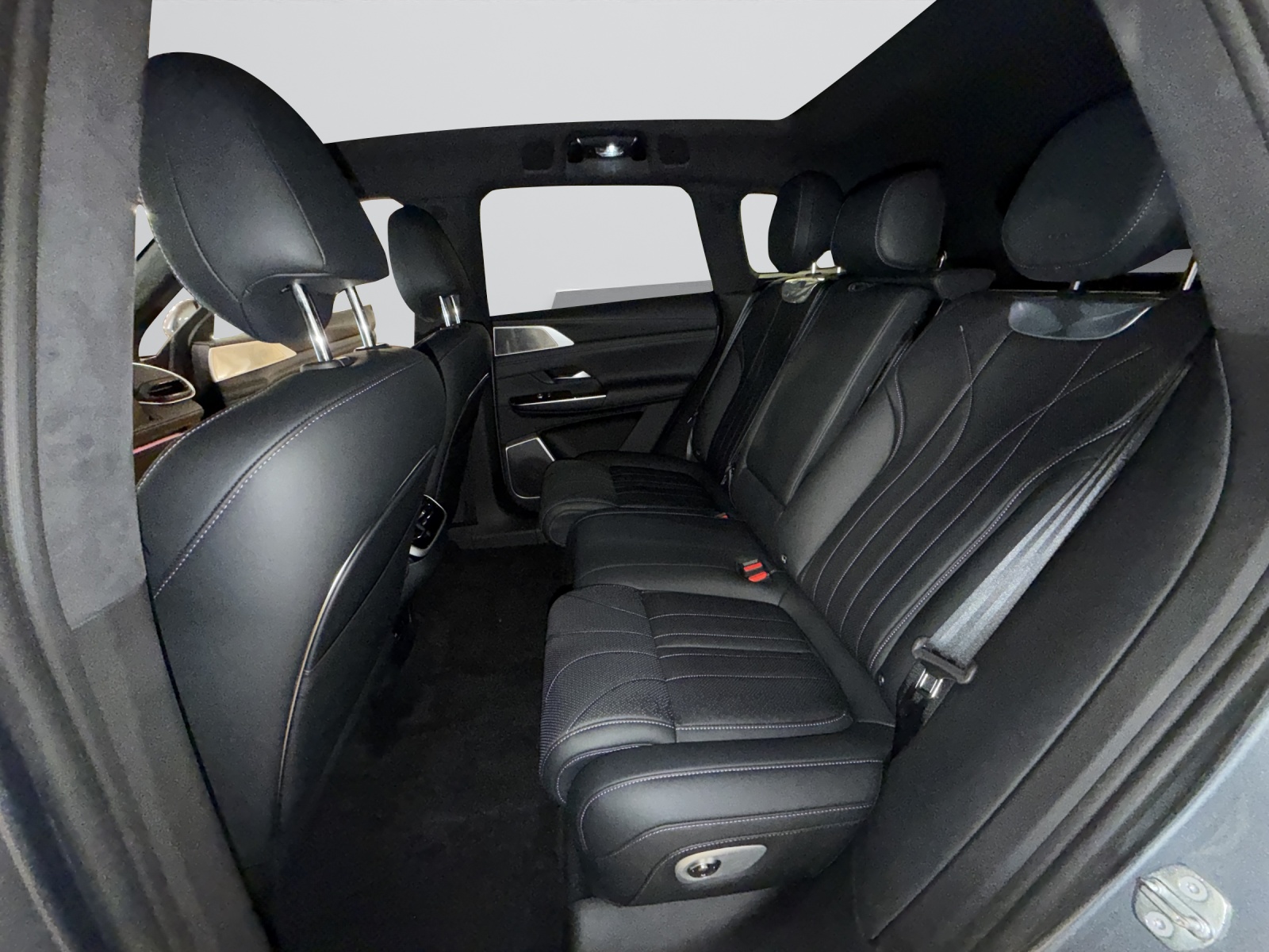 XPENG G9 93kWh Performance AWD-image-8
