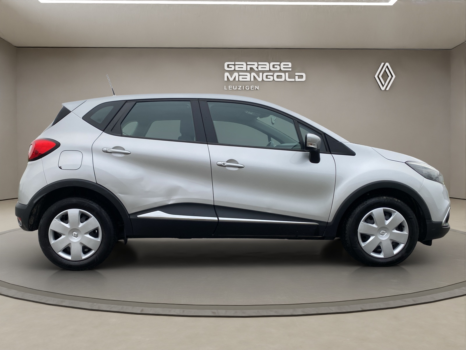 RENAULT Captur 1.2 T 16V Privilège EDC-image-5