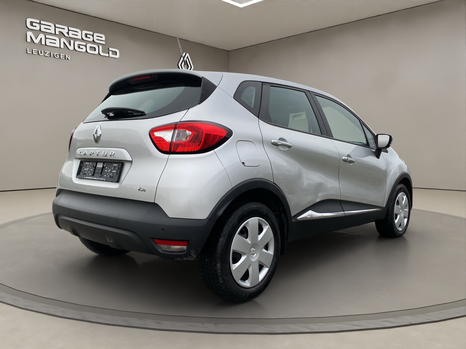 RENAULT Captur 1.2 T 16V Privilège EDC-image-4