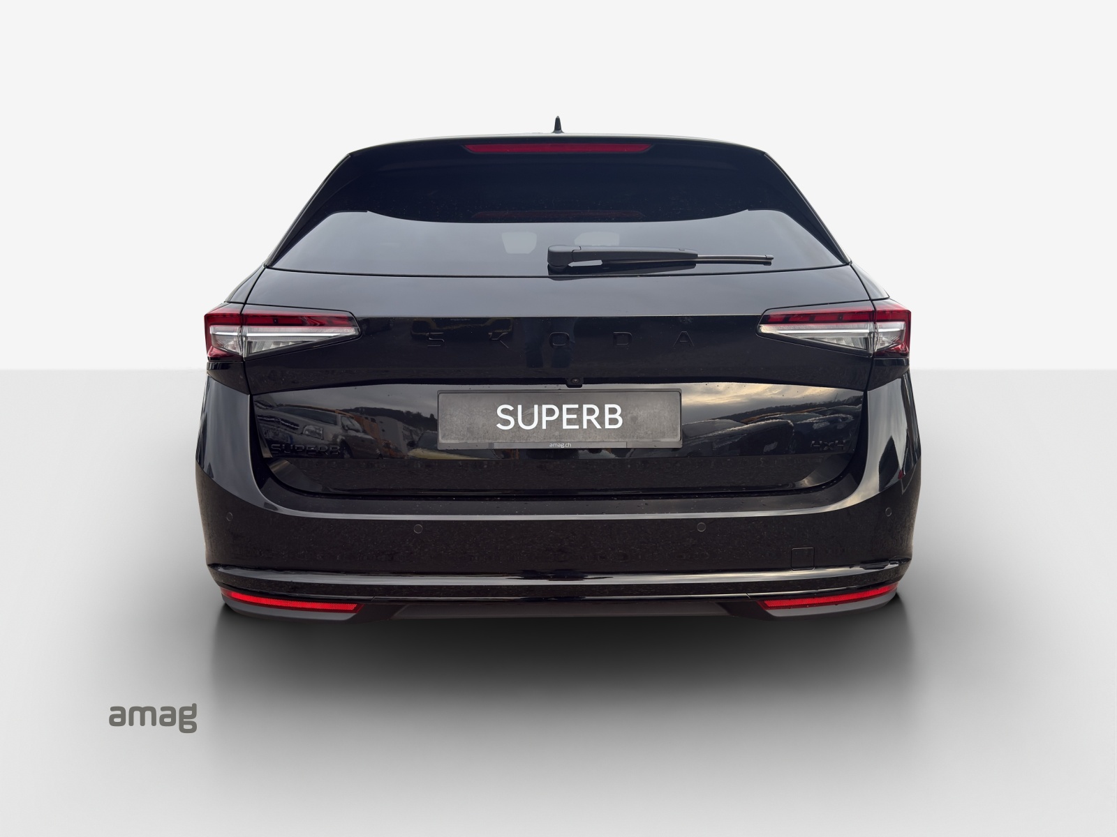 SKODA Superb Combi 2.0 TSI Sportline 4x4 DSG-image-3
