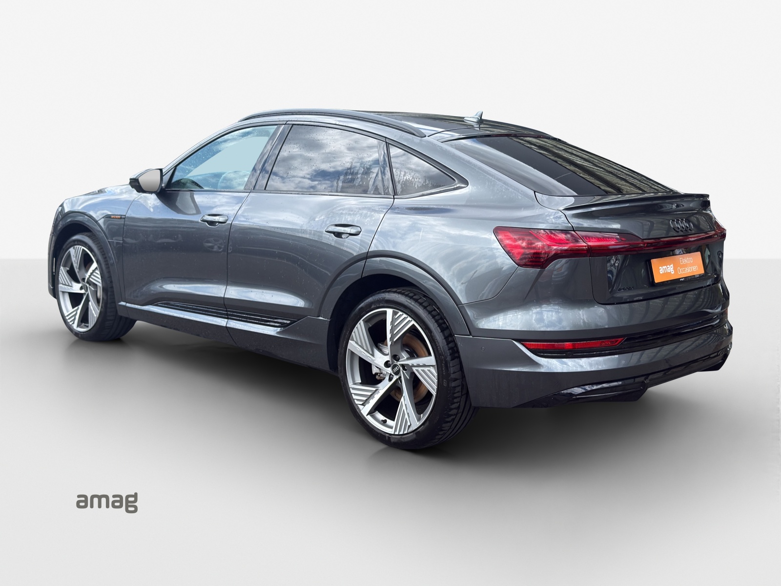 AUDI e-tron 55 Sportback S Line Black Edition quattro-image-2
