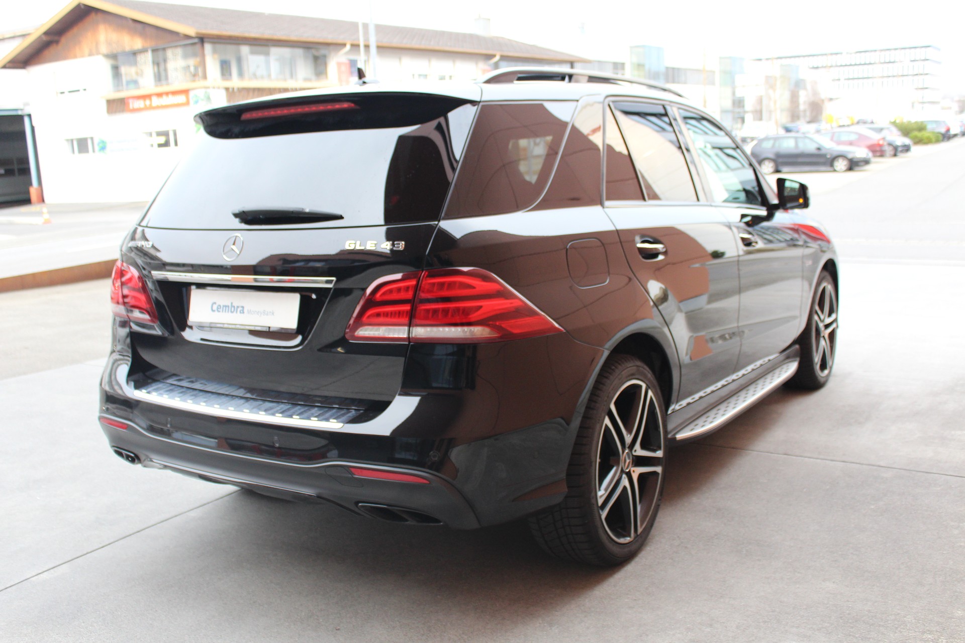 MERCEDES-BENZ GLE 43 AMG Executive 4Matic 9G-Tronic-image-4
