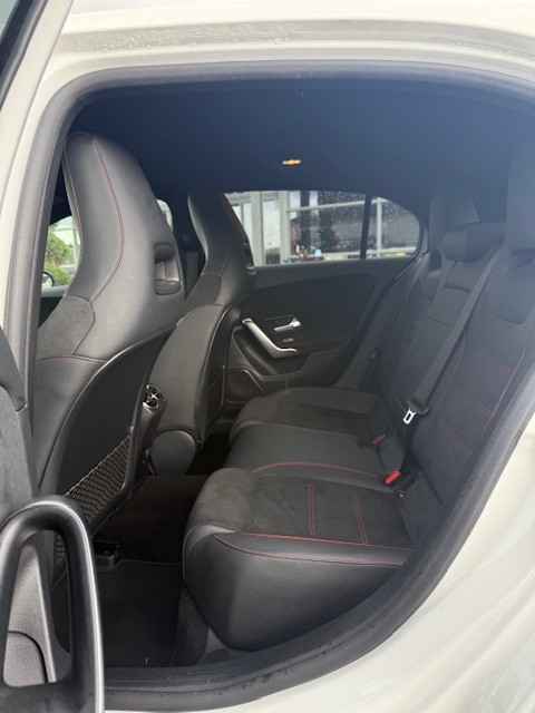MERCEDES-BENZ A 200 AMG Line 7G-DCT-image-7