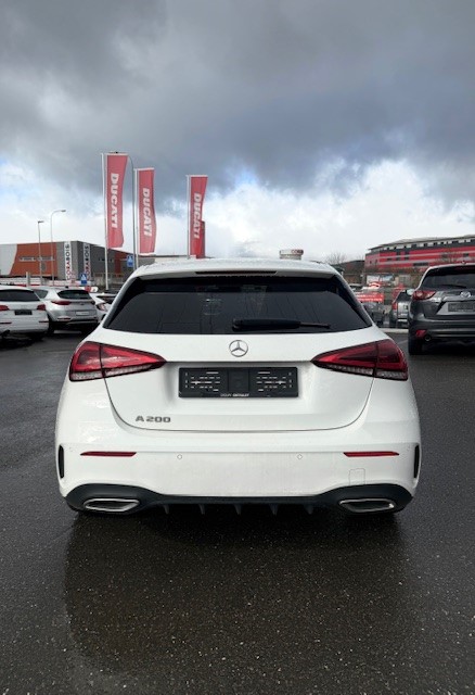 MERCEDES-BENZ A 200 AMG Line 7G-DCT-image-3