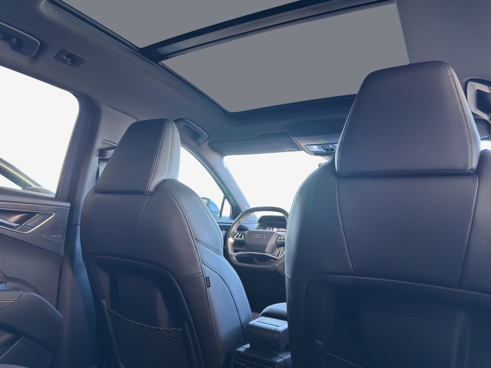 AUDI Q4 e-tron 50 quattro-image-6