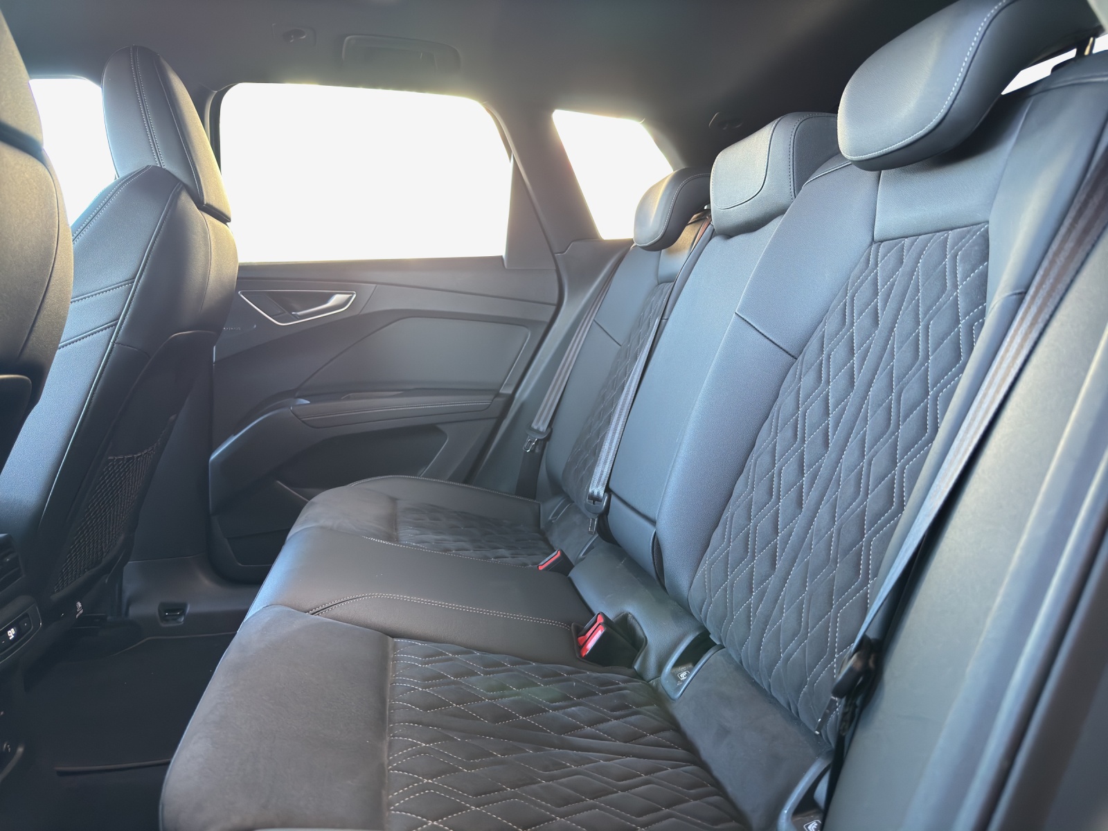 AUDI Q4 e-tron 50 quattro-image-13