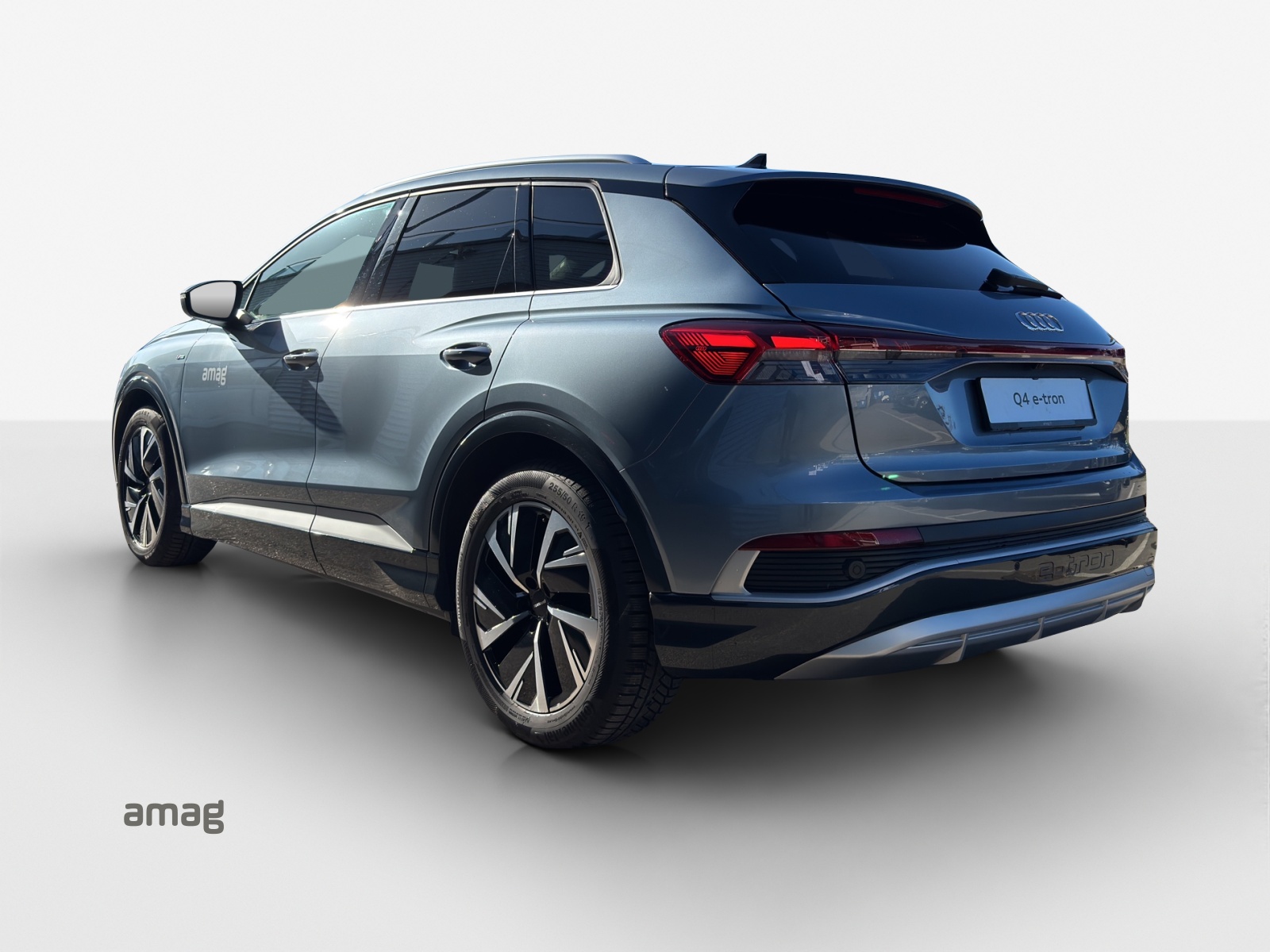 AUDI Q4 e-tron 50 quattro-image-2