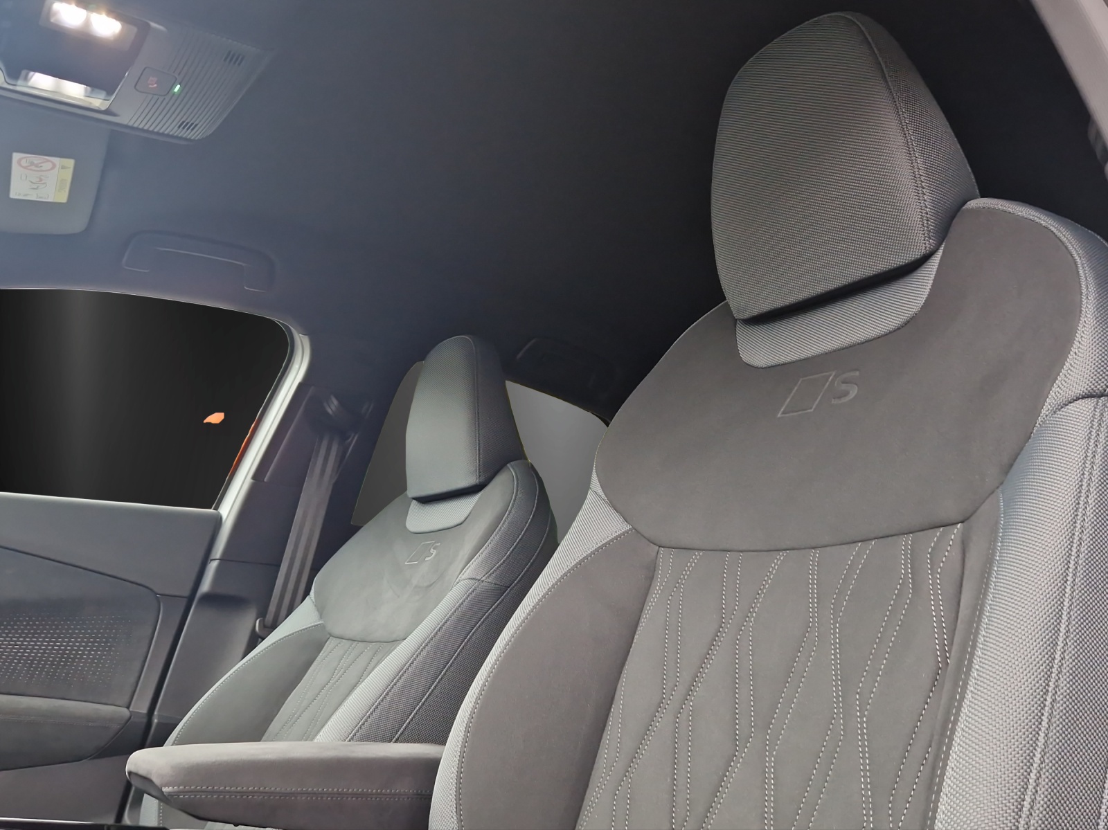 AUDI Q3 Sportback TFSI quattro 195 kW S tronic-image-15