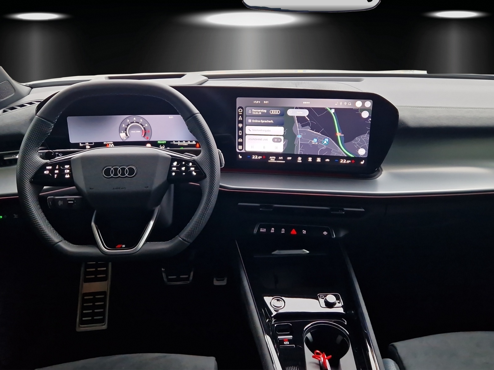 AUDI Q3 Sportback TFSI quattro 195 kW S tronic-image-10