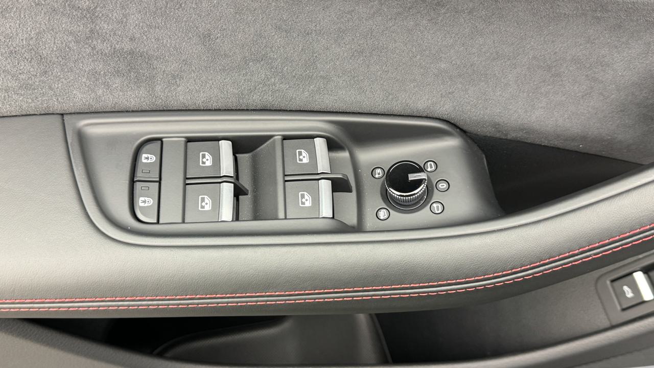 AUDI RSQ8 performance quattro-image-8