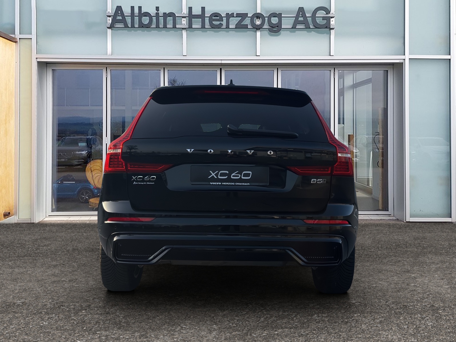 VOLVO XC60 2.0 B5 MH Plus Dark AWD-image-5