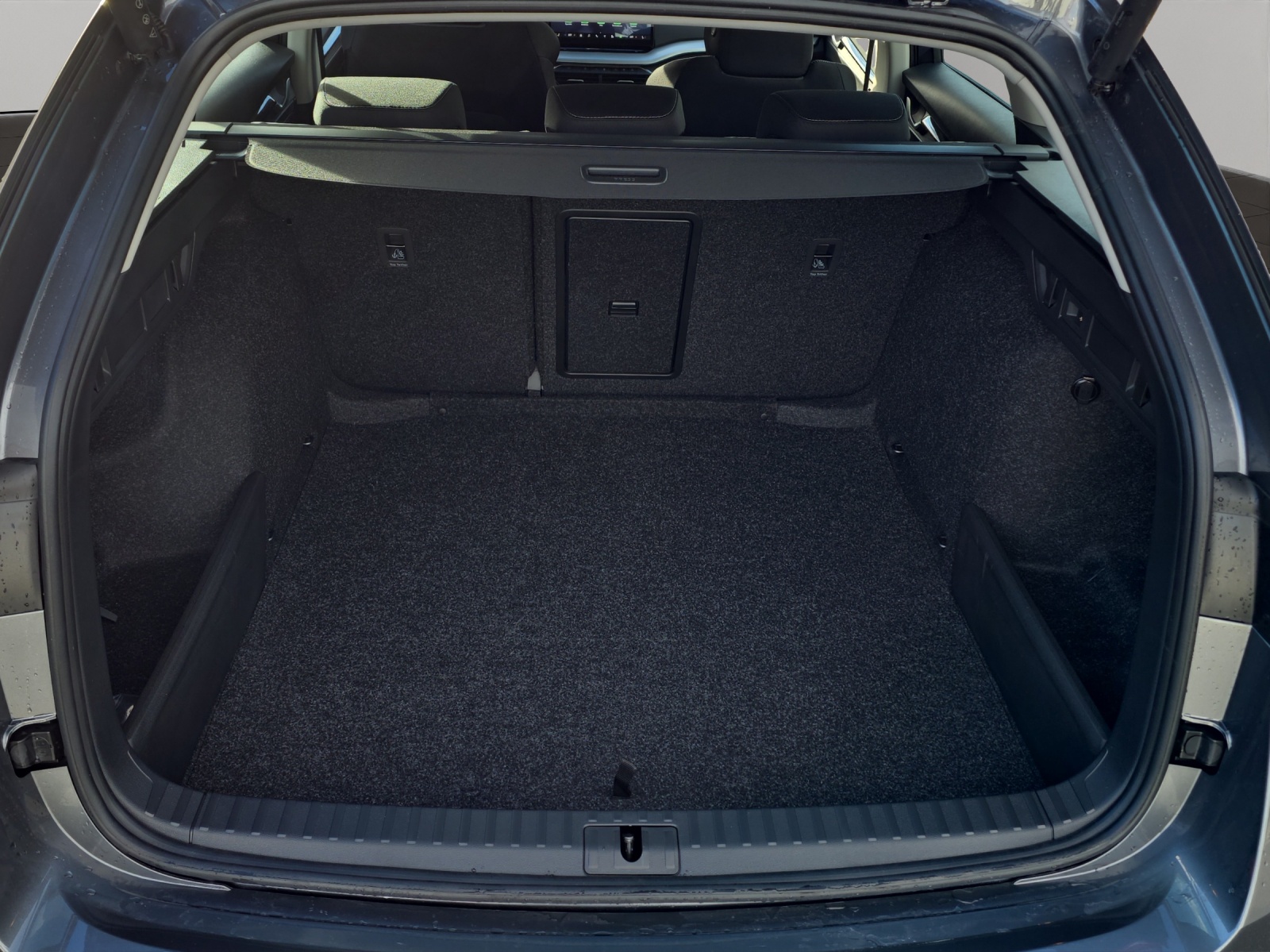 SKODA Octavia Combi 1.5 TSI mHEV DSG Dynamic-image-5