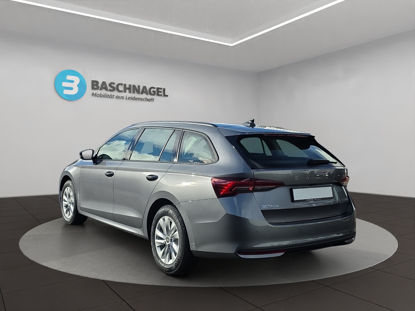 SKODA Octavia Combi 1.5 TSI mHEV DSG Dynamic-image-2
