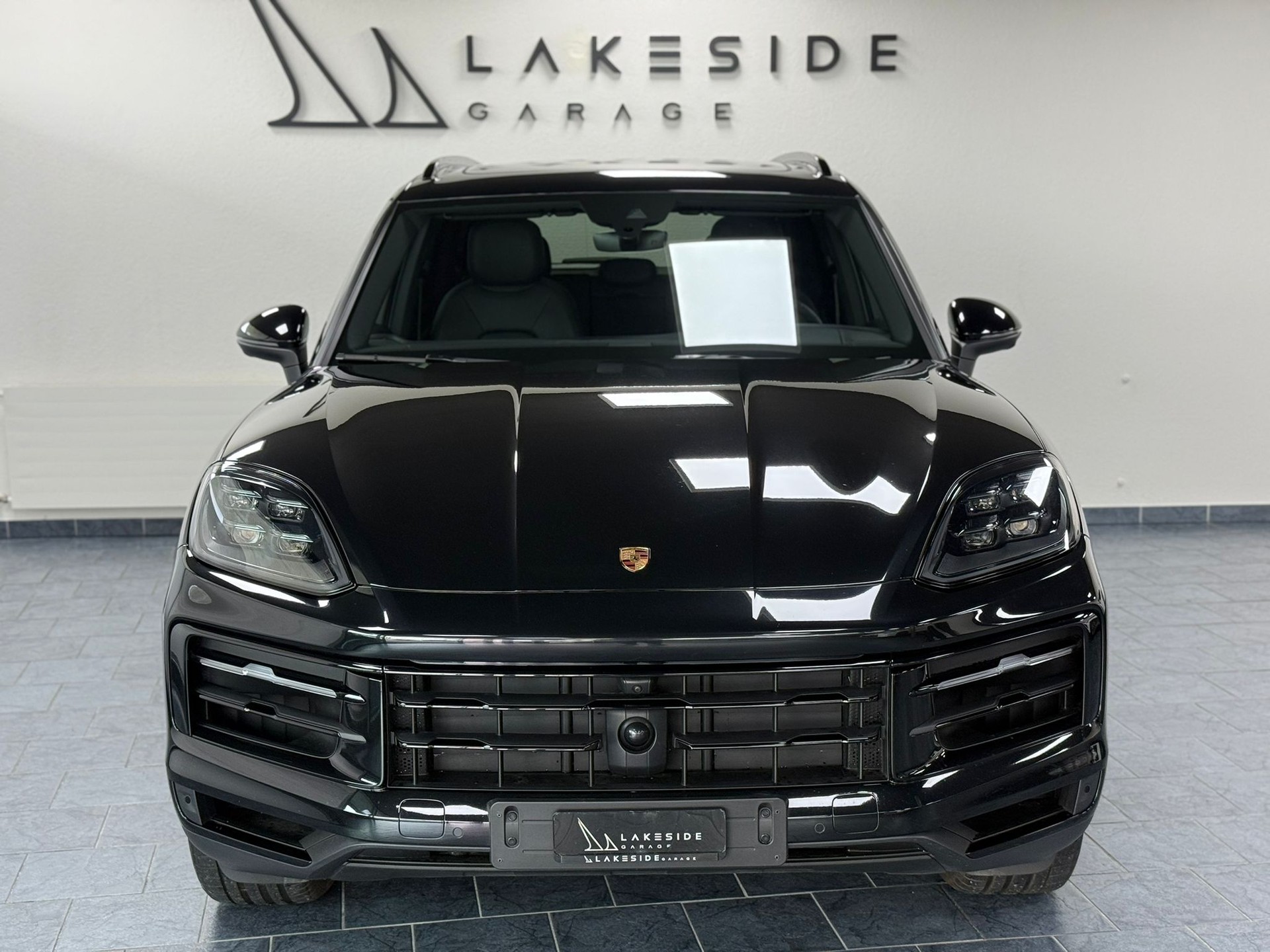 PORSCHE Cayenne Tiptronic-showroom-element-1