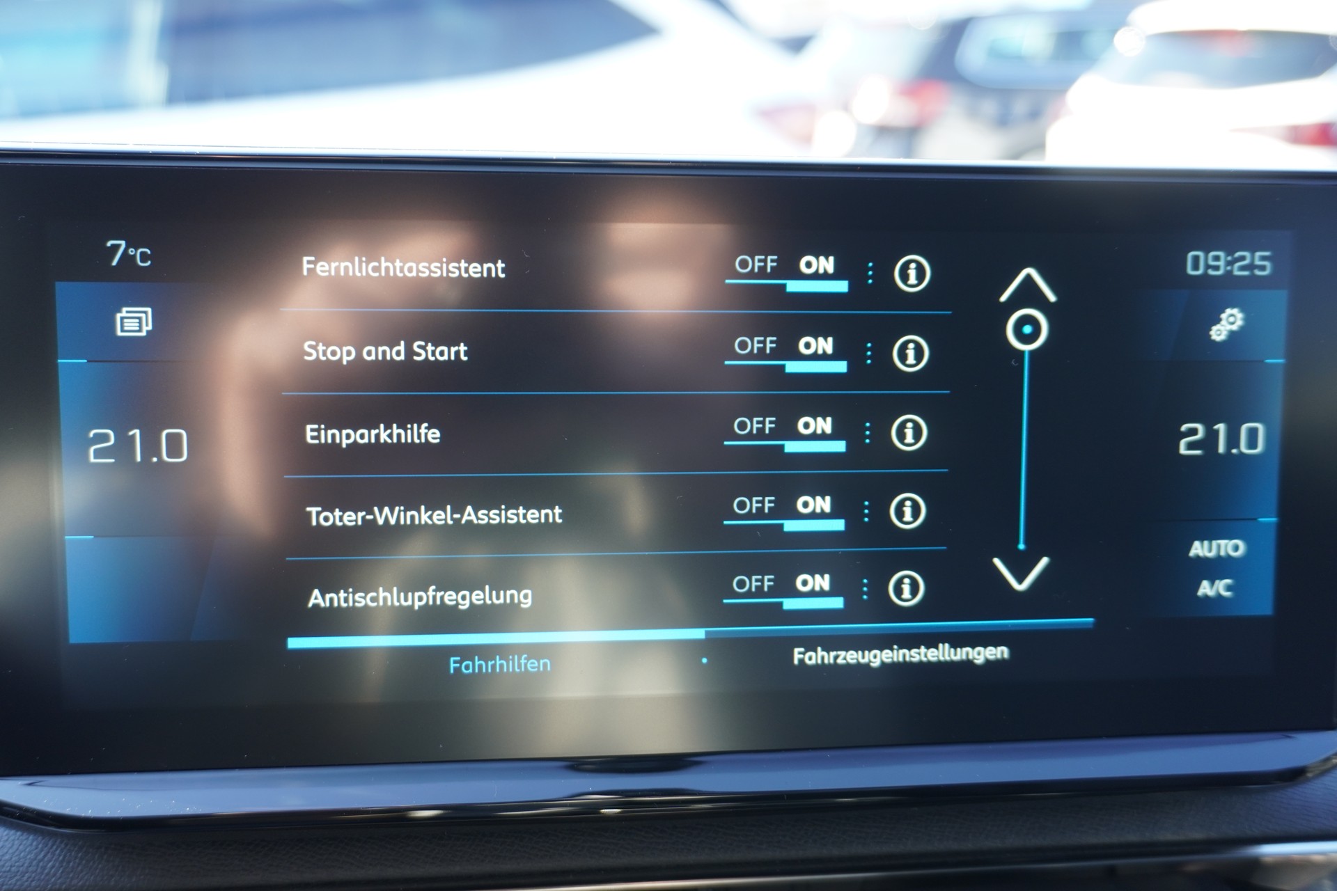 PEUGEOT 3008 1.5 BlueHDi Allure Pack EAT8-image-27