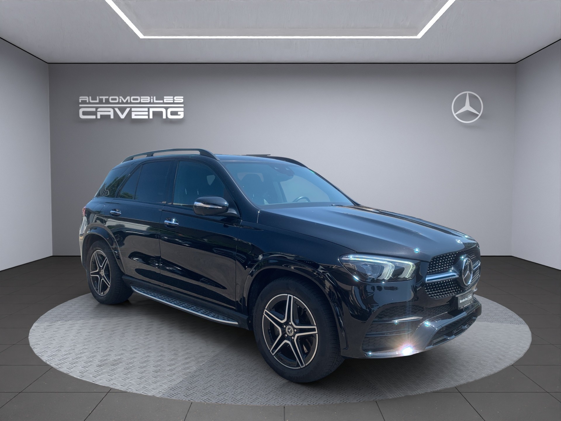 MERCEDES-BENZ GLE 300 d 4Matic AMG Line 9G-Tronic-image-6