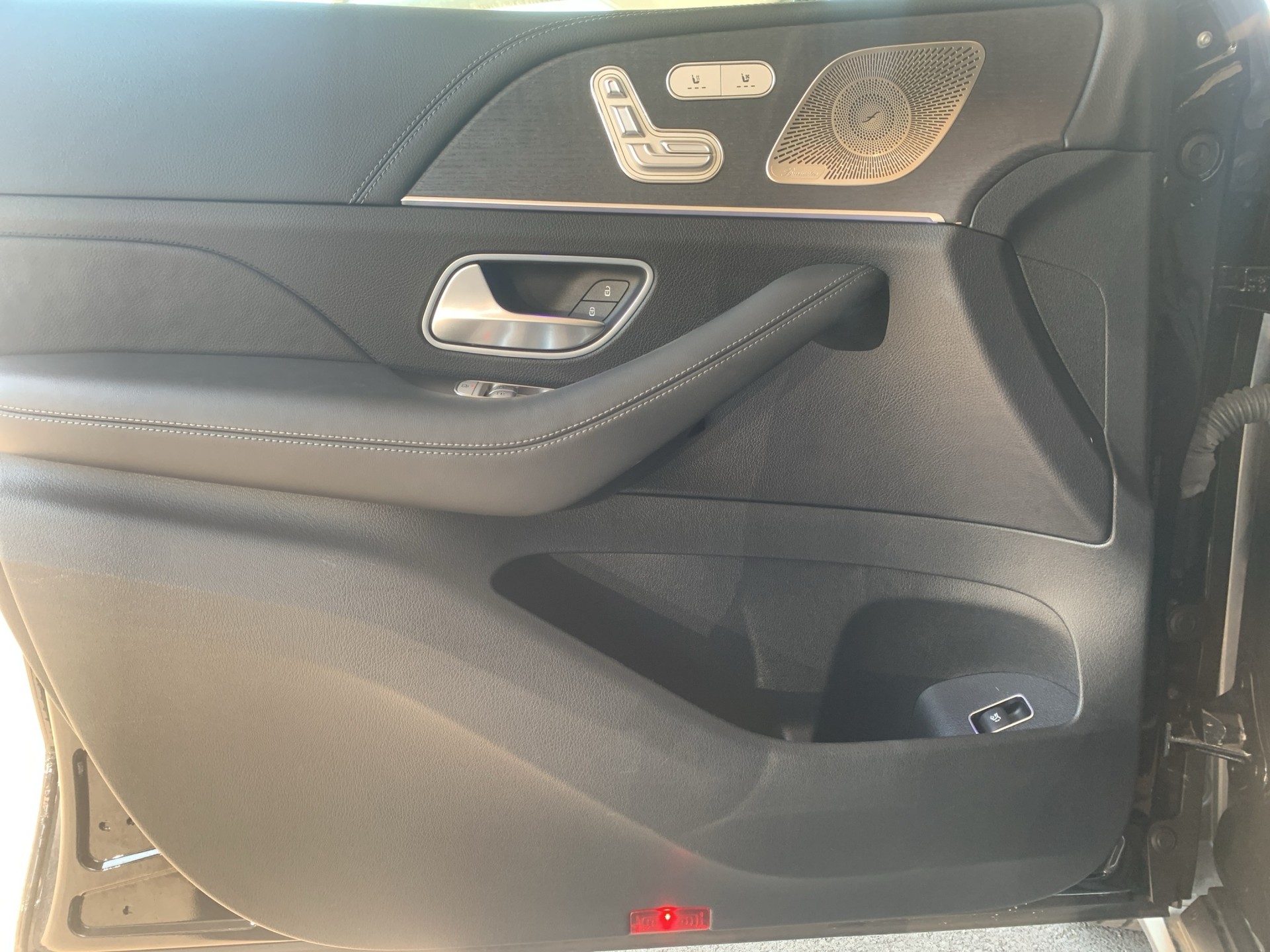 MERCEDES-BENZ GLE 300 d 4Matic AMG Line 9G-Tronic-image-9