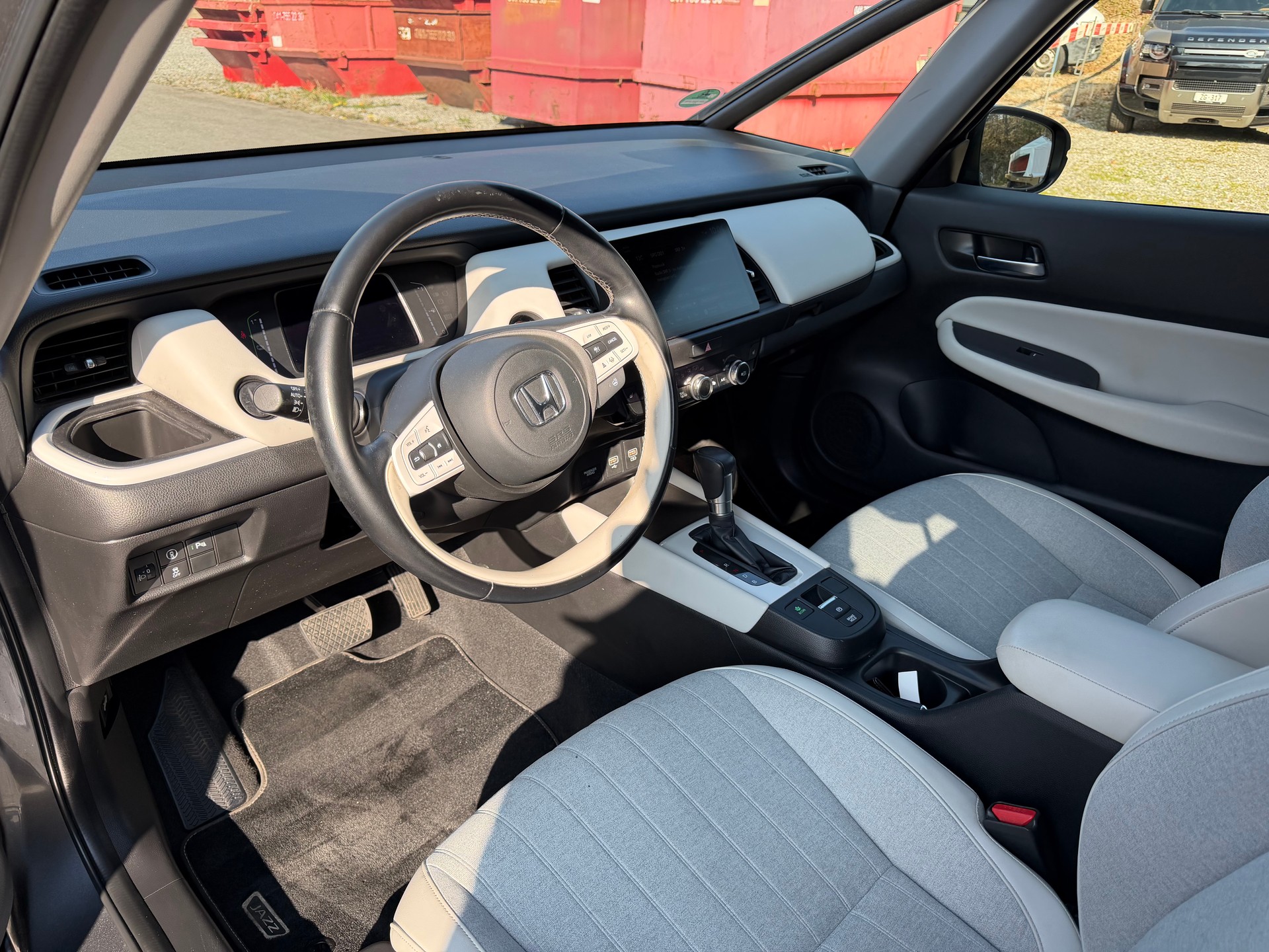 HONDA Jazz 1.5i-MMD Executive E-CVT-image-4