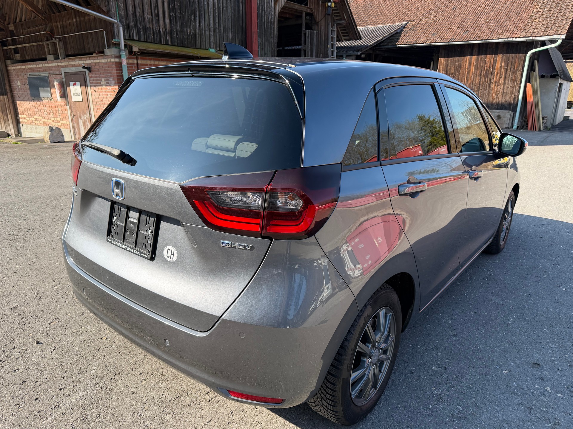 HONDA Jazz 1.5i-MMD Executive E-CVT-image-2
