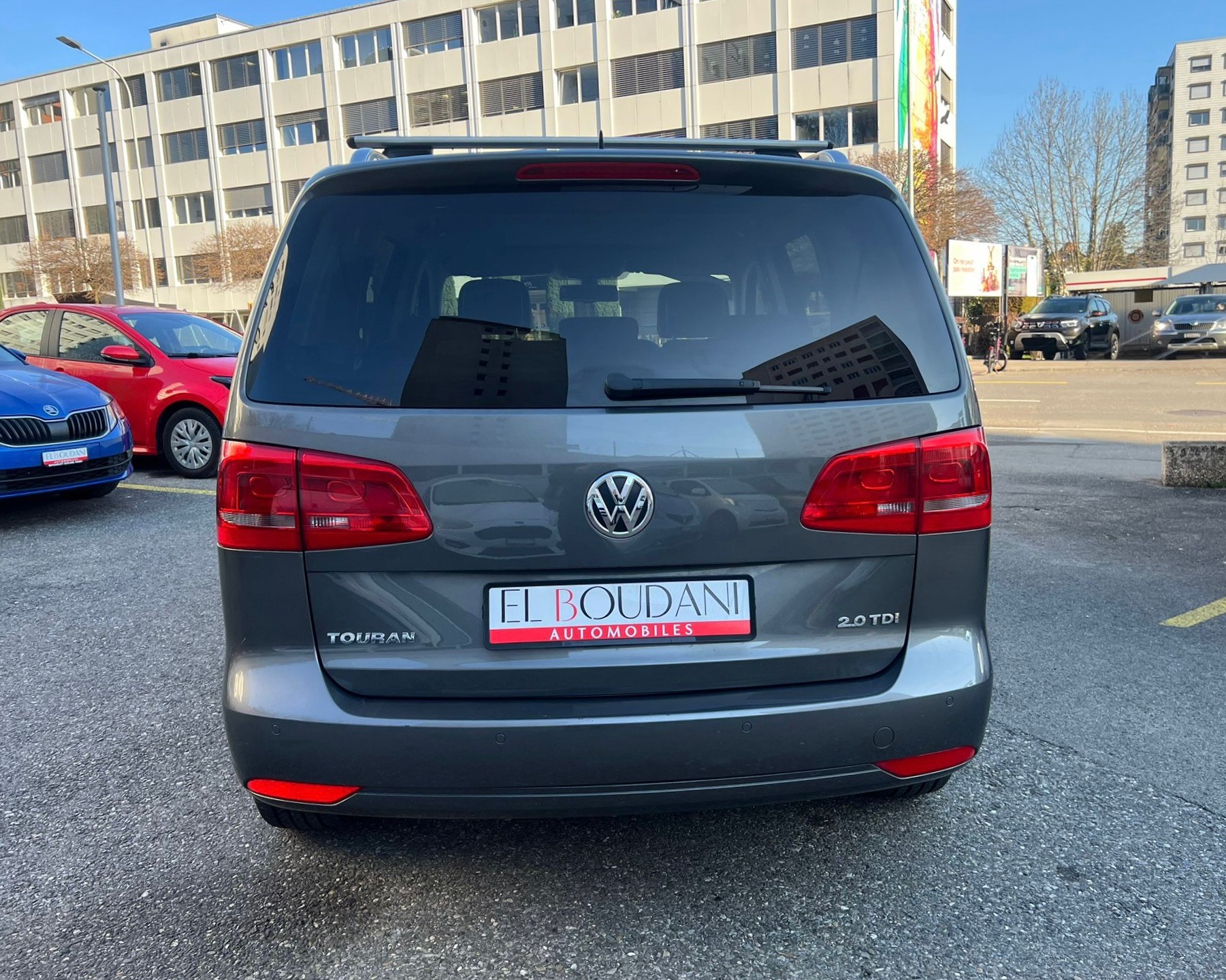 VW 2.0 TDI Blue MT Highline DSG-image-4