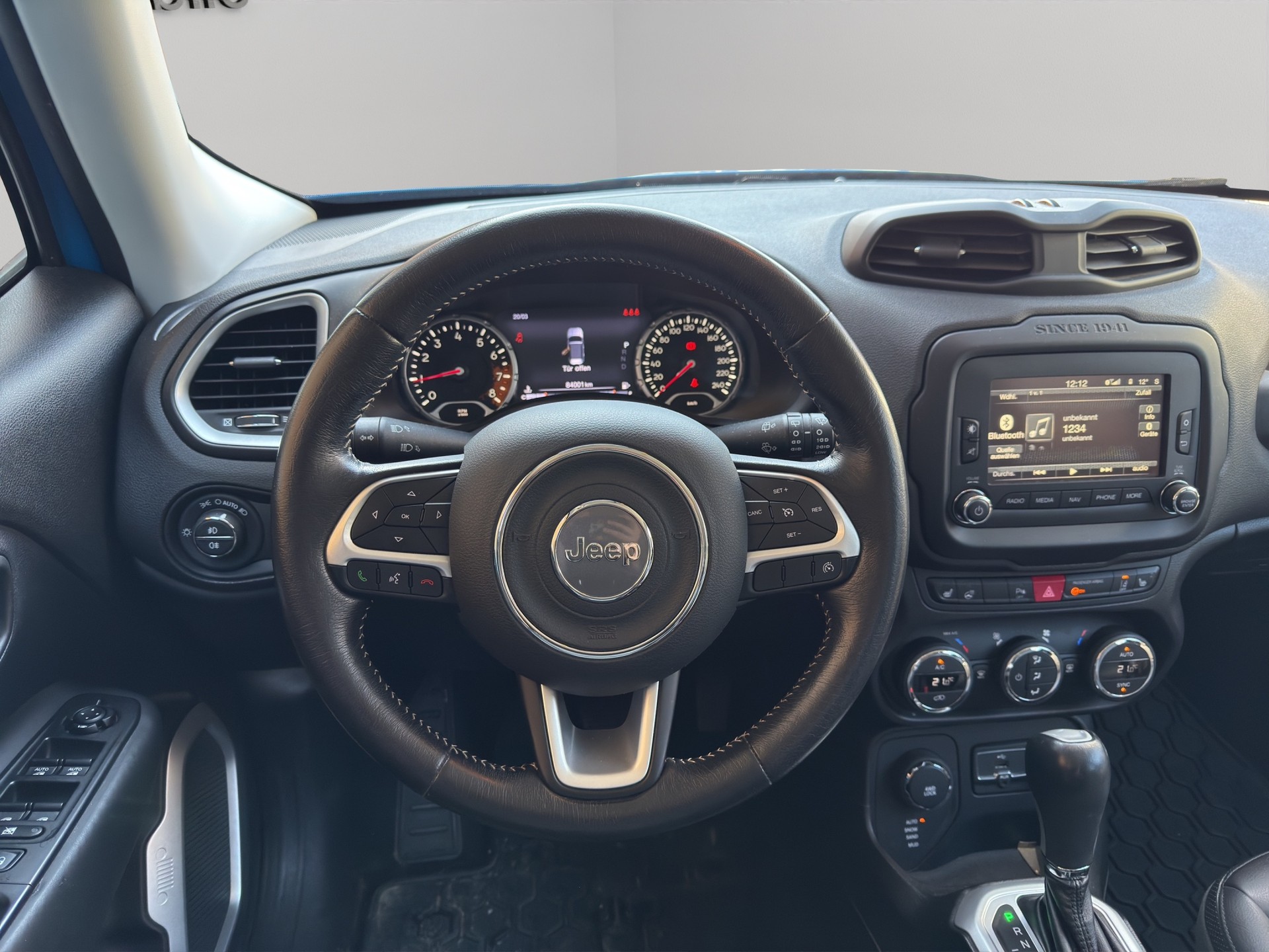 JEEP Renegade 1.4 Turbo Limited AWD-image-9