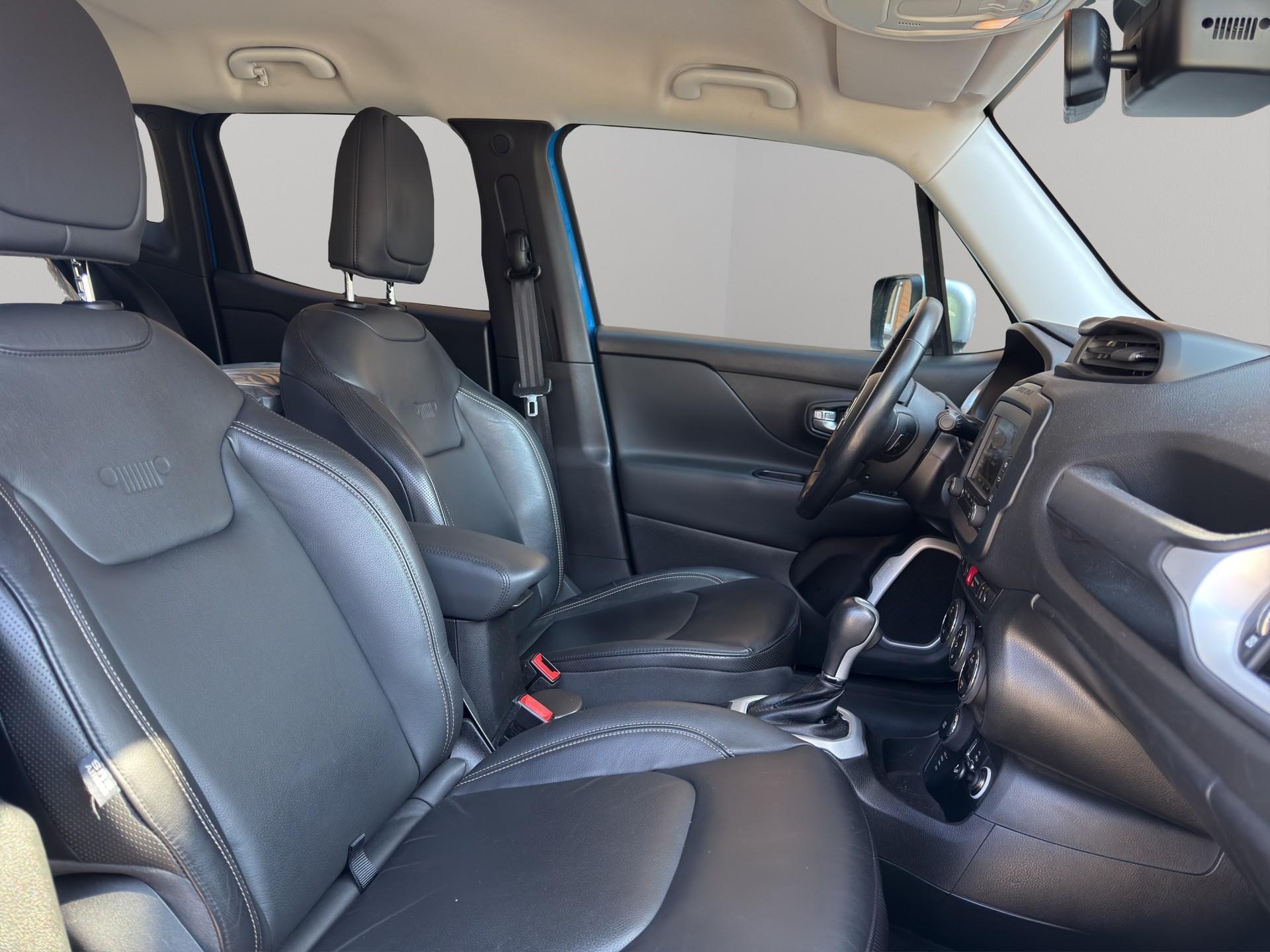 JEEP Renegade 1.4 Turbo Limited AWD-image-12
