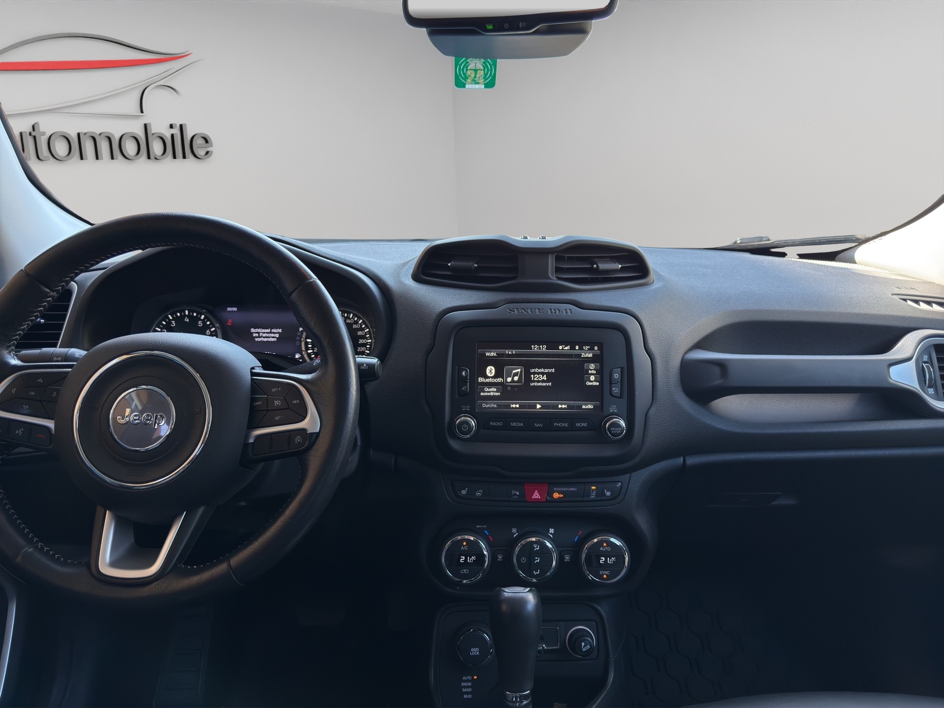 JEEP Renegade 1.4 Turbo Limited AWD-image-11