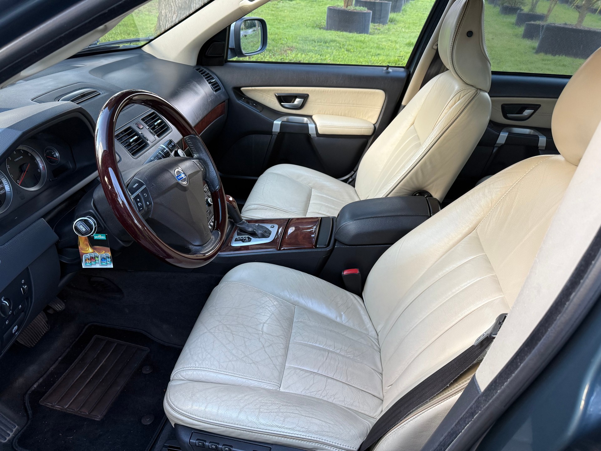 VOLVO XC90 V8 AWD Executive Geartronic-image-8