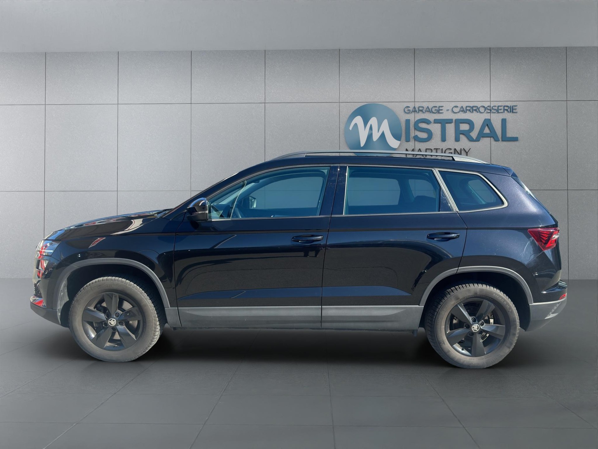 SKODA Karoq 1.5 TSI Ambition DSG-image-1