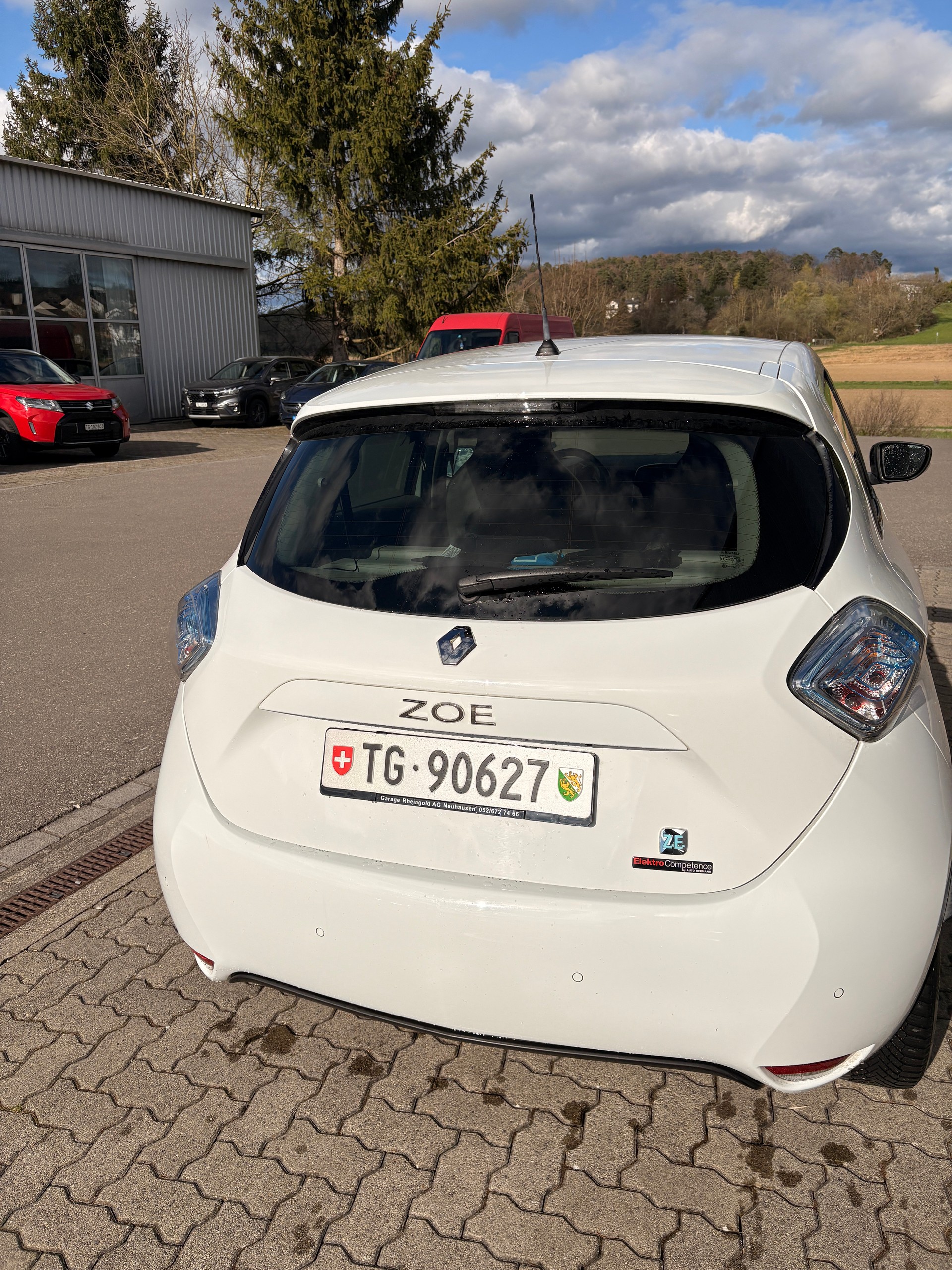 RENAULT Zoe Intens R240 (Batterie Miete)-image-3
