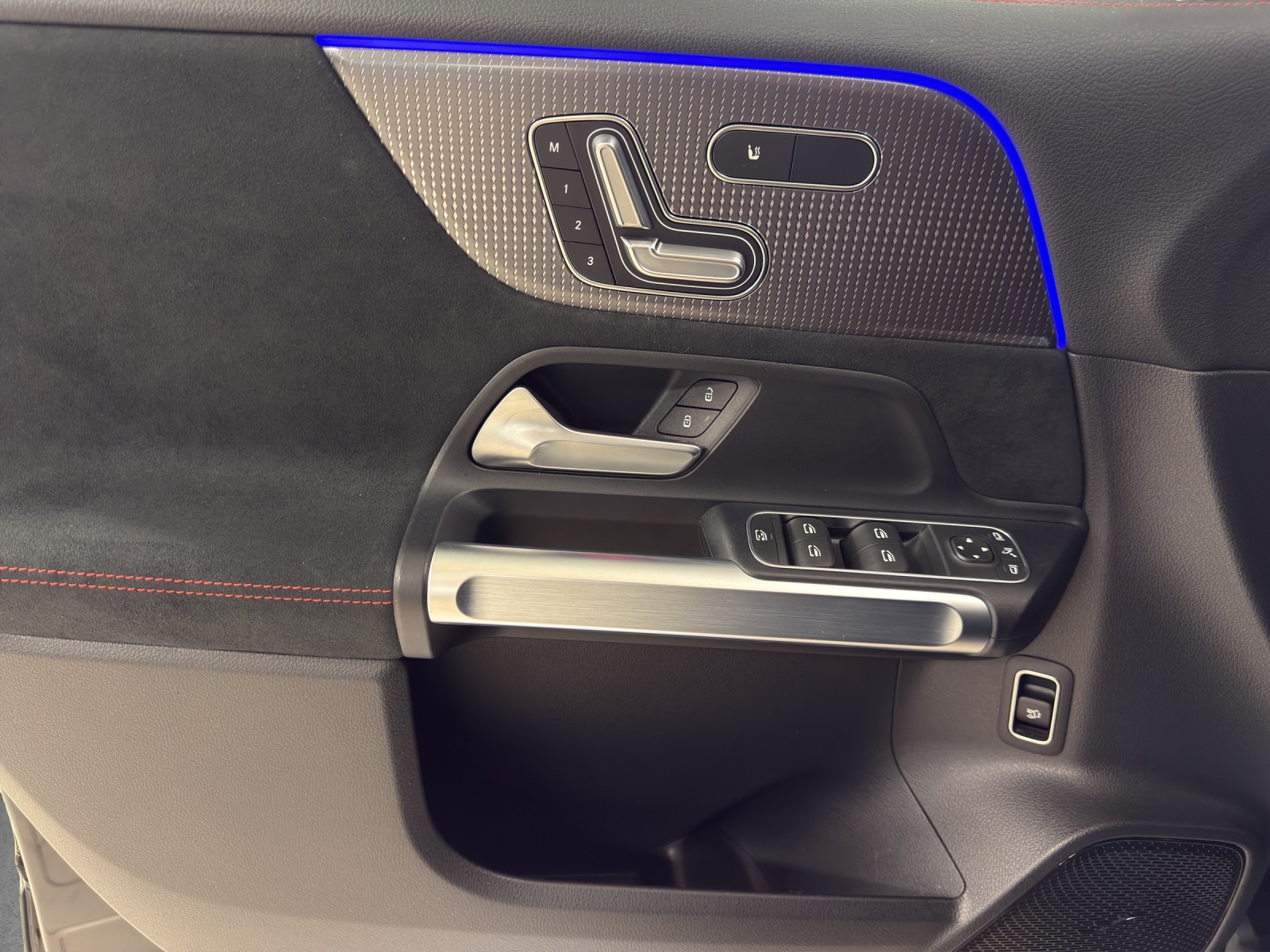 Image MERCEDES-BENZ EQB-300 EQB 300 4M