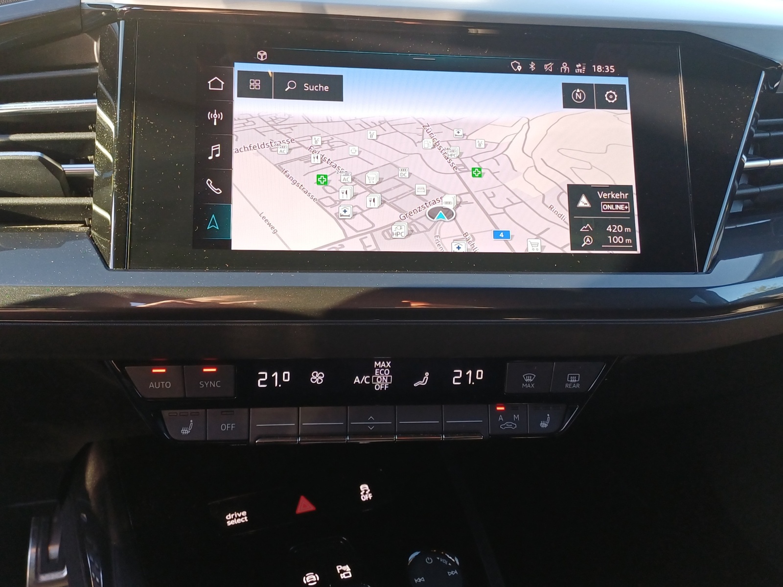 AUDI Q4 e-tron 50 quattro-image-11