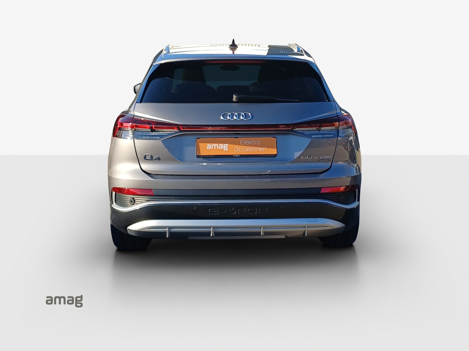 AUDI Q4 e-tron 50 quattro-image-4