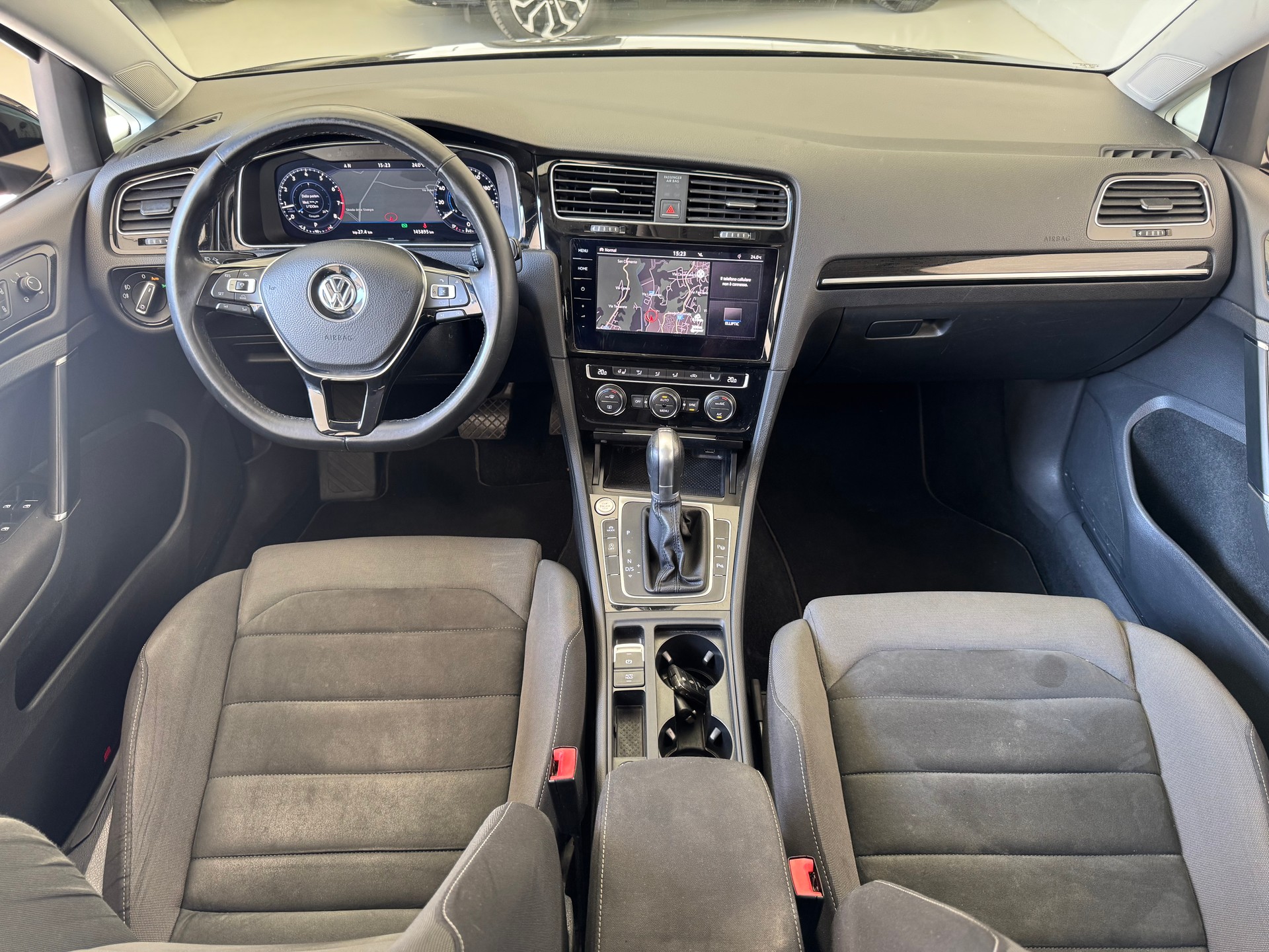 VW Golf 1.4 TSI Highline DSG-image-6