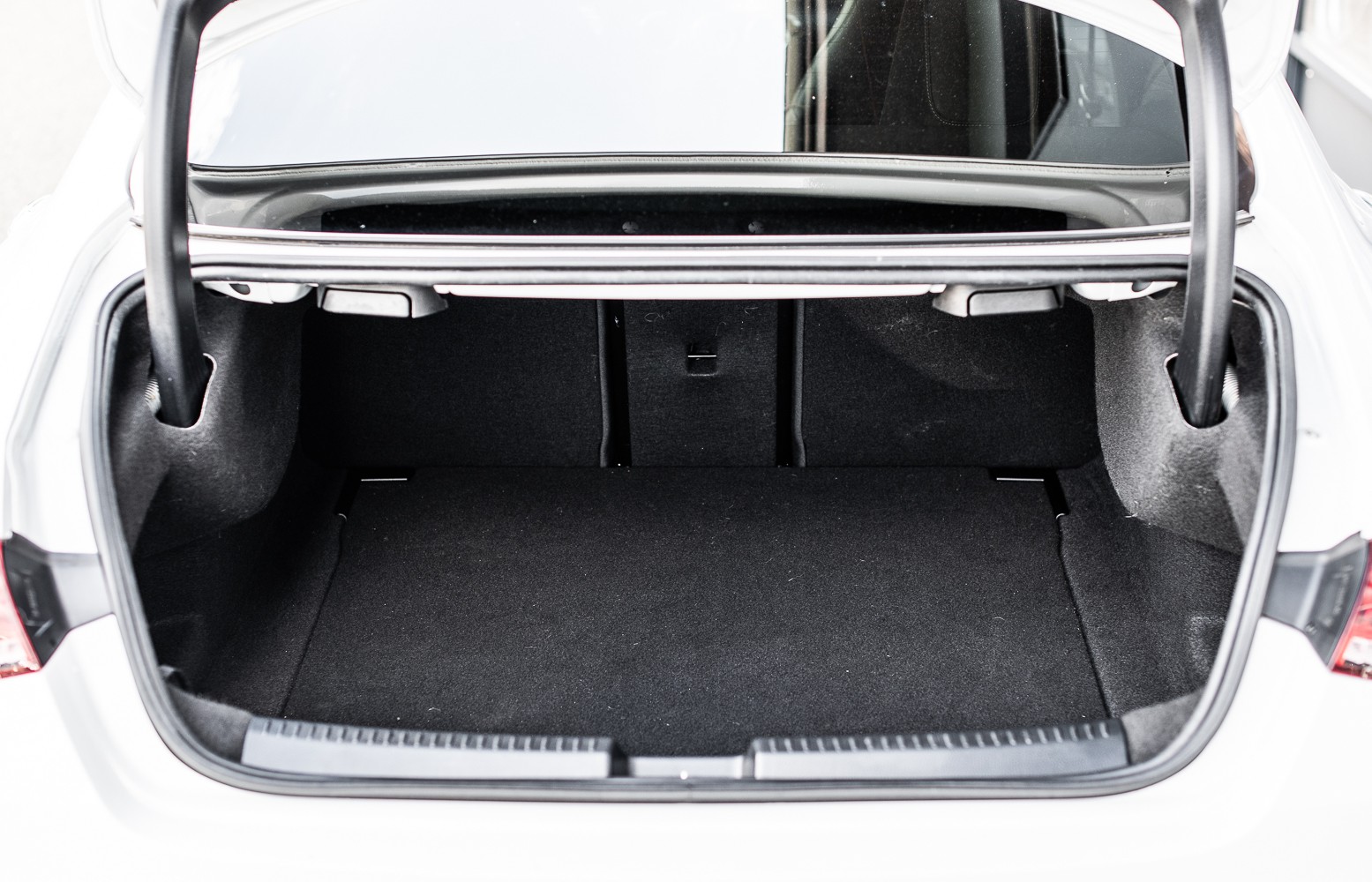 MERCEDES-BENZ CLA 250 AMG Line 4Matic-image-5