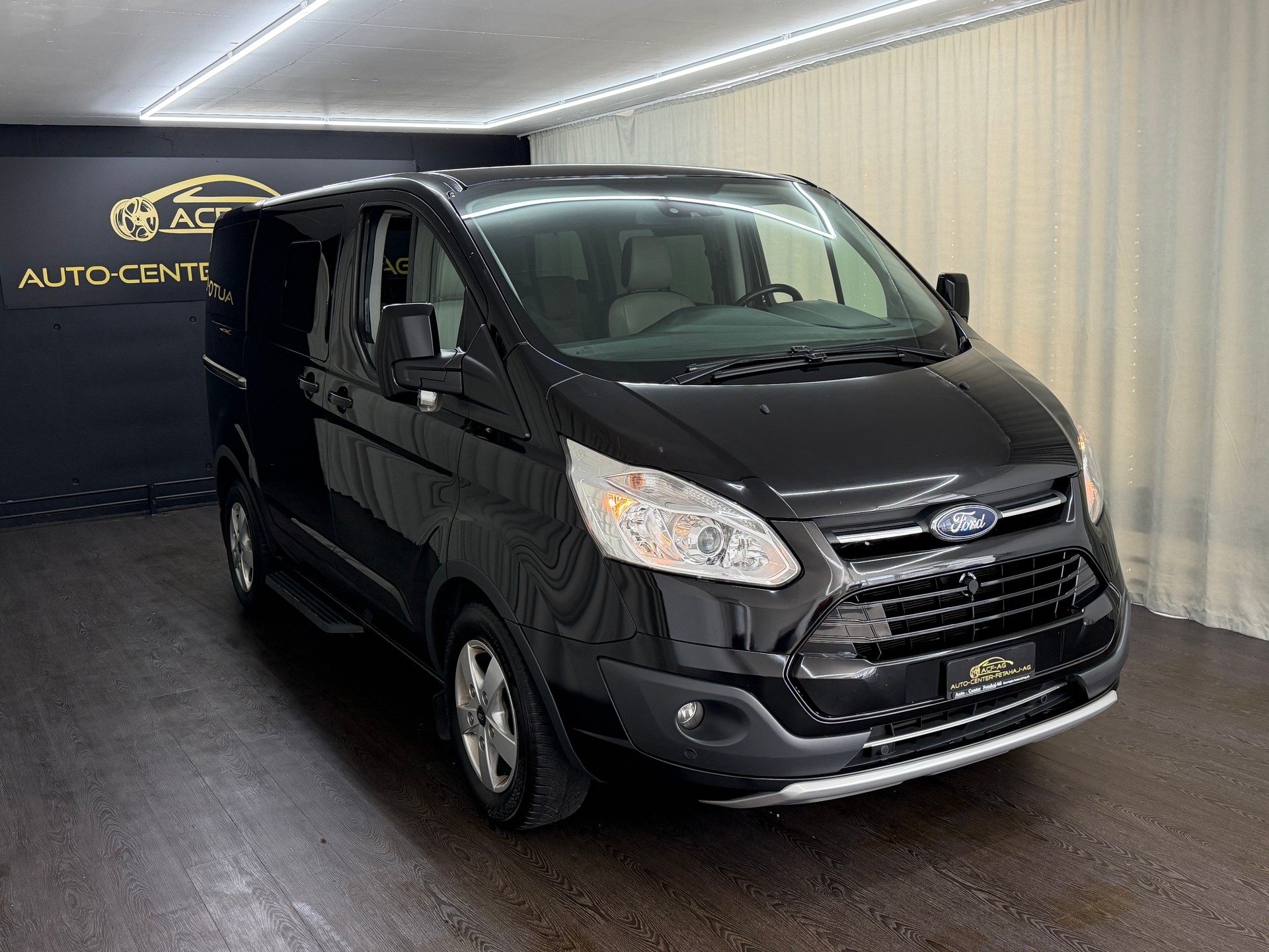 FORD Tourneo Custom 310 L1H1 Titanium-image-2