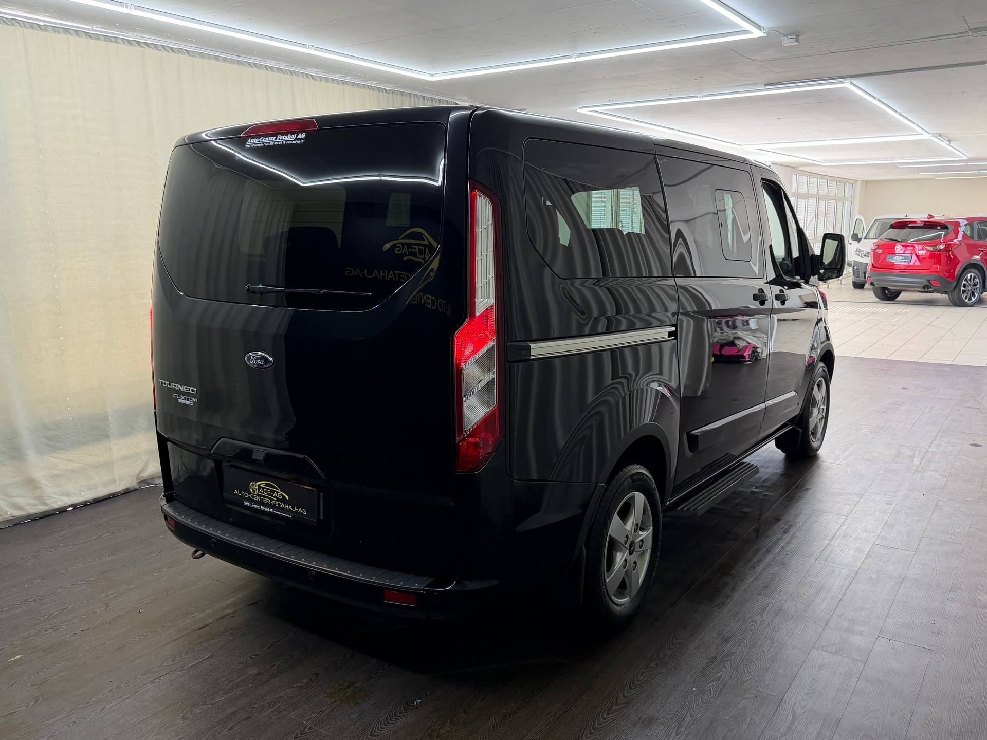 FORD Tourneo Custom 310 L1H1 Titanium-image-3
