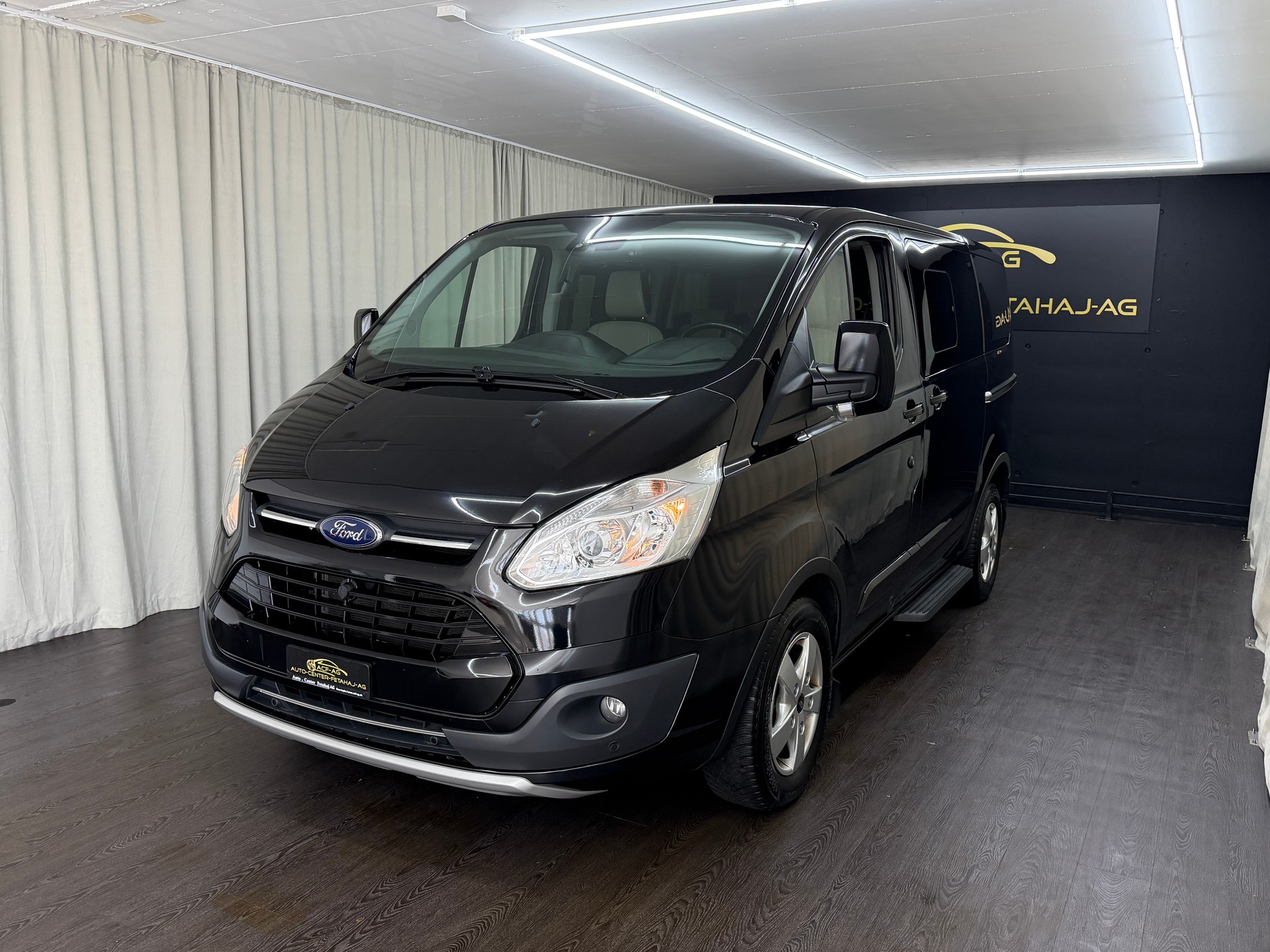 FORD Tourneo Custom 310 L1H1 Titanium-image-0
