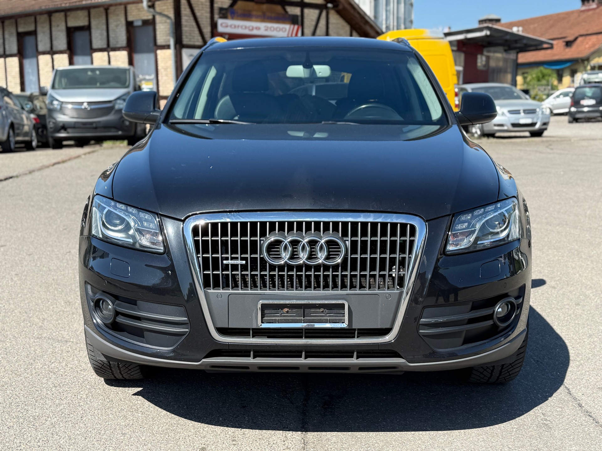 AUDI Q5 2.0 TFSI quattro-image-1