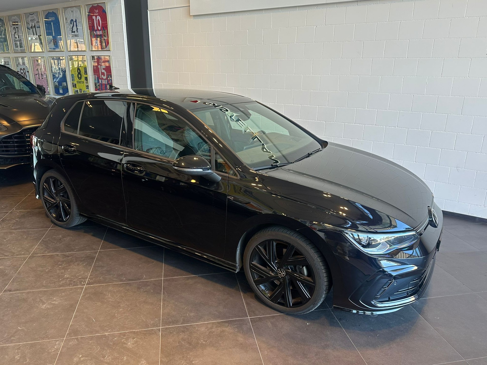 VW Golf 2.0 TSI R-Line DSG 4 Motion-image-1