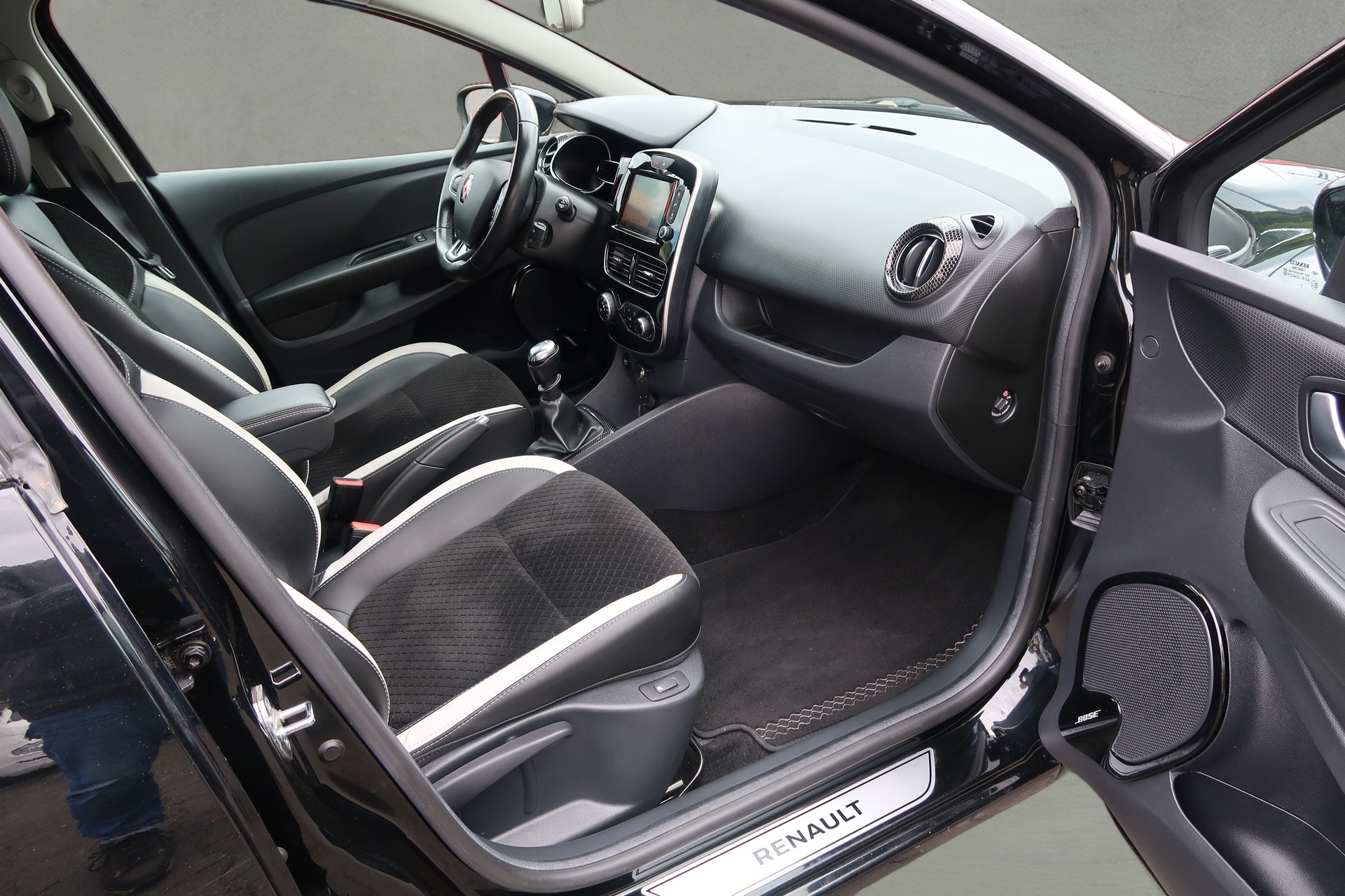 RENAULT Clio 1.2 16V T 90th Anniversary-image-20