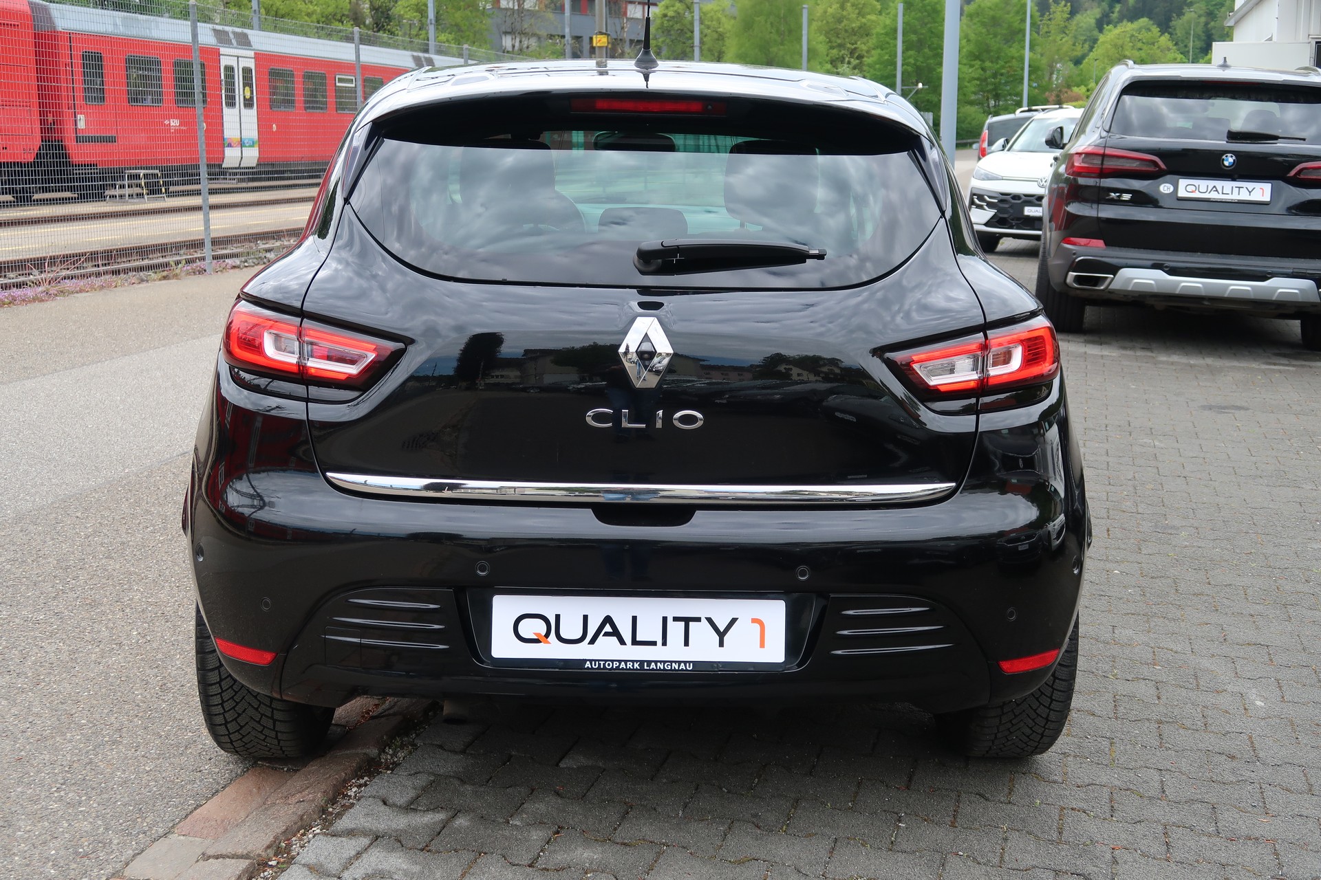 RENAULT Clio 1.2 16V T 90th Anniversary-image-5