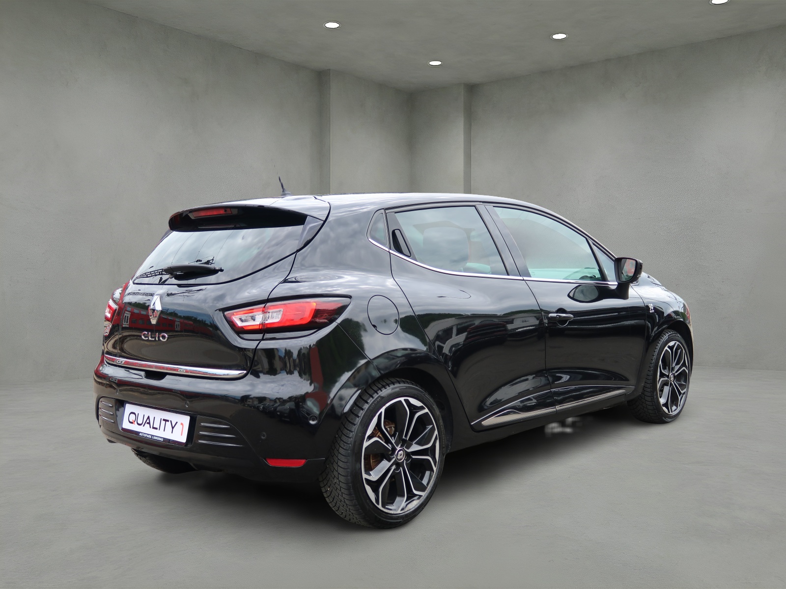 RENAULT Clio 1.2 16V T 90th Anniversary-image-4