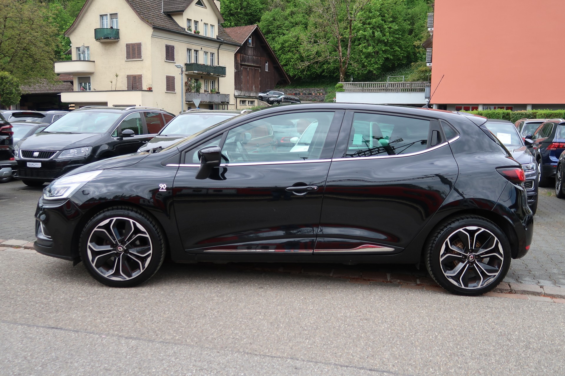 RENAULT Clio 1.2 16V T 90th Anniversary-image-7