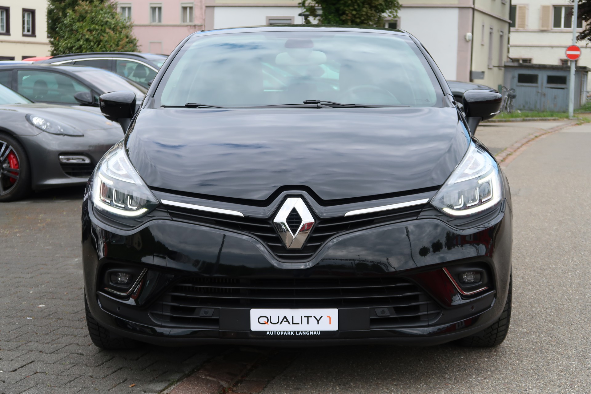 RENAULT Clio 1.2 16V T 90th Anniversary-image-1
