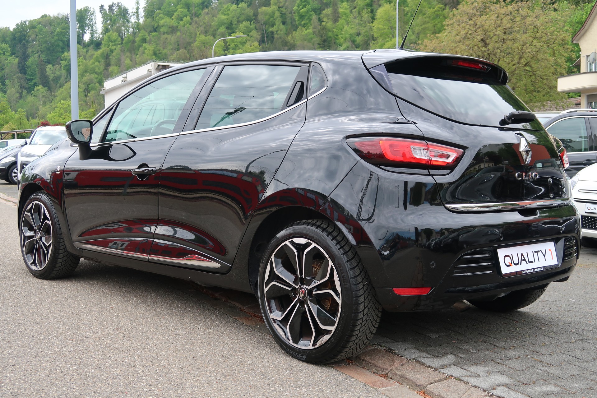 RENAULT Clio 1.2 16V T 90th Anniversary-image-6