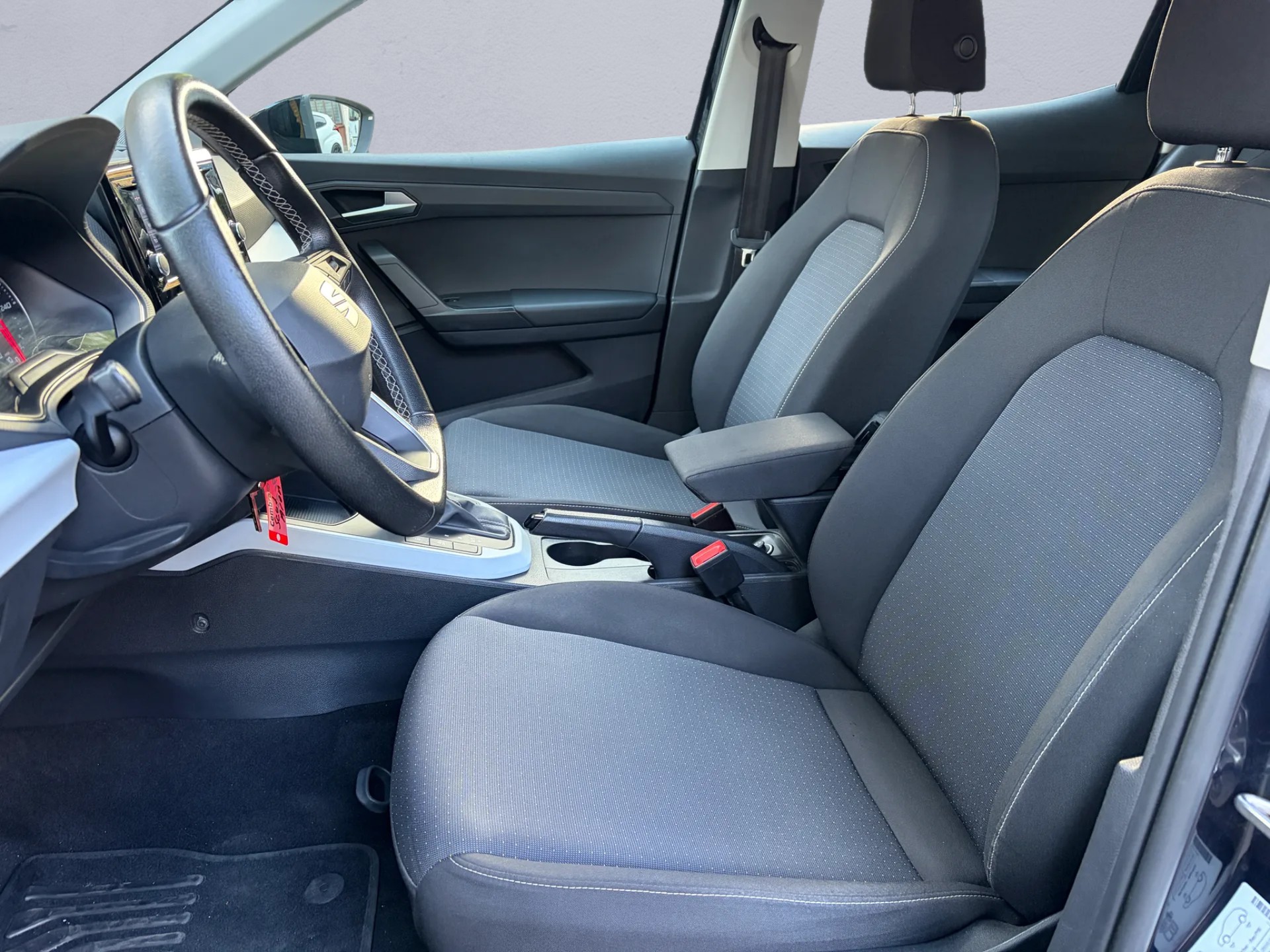 SEAT Arona 1.0 TSI Eco FR DSG-image-11