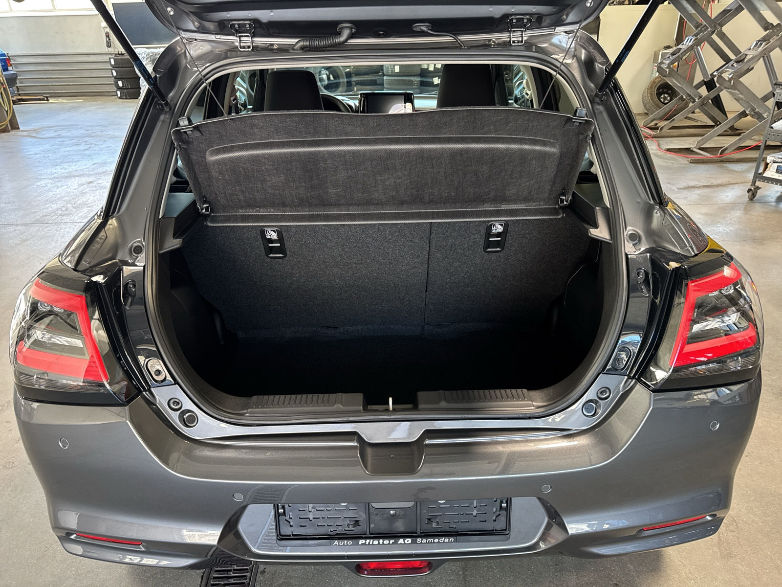 SUZUKI Swift 1.2 Compact+ Hybrid 4x4-image-7